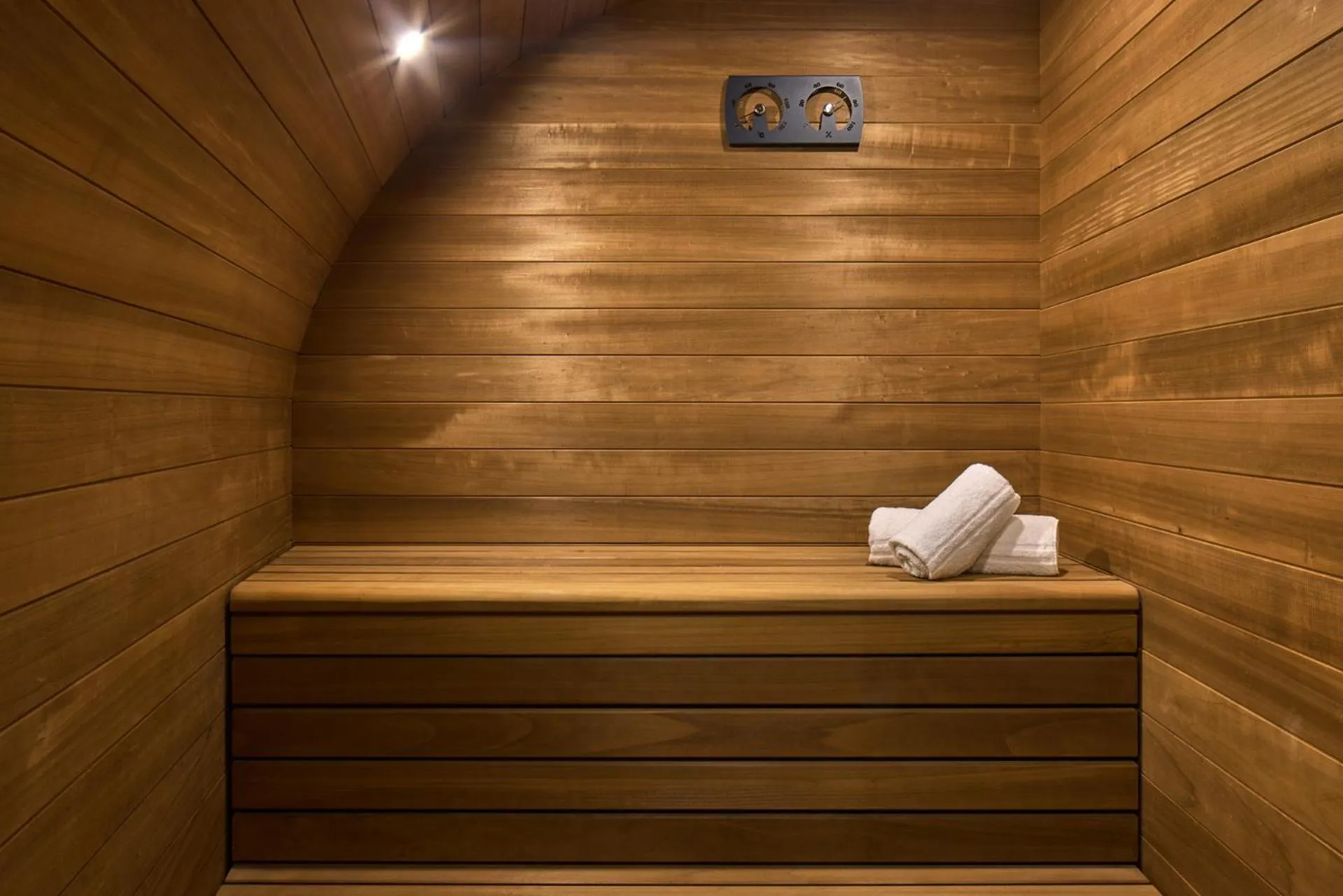 Sauna in Hôtel Joséphine by Happyculture