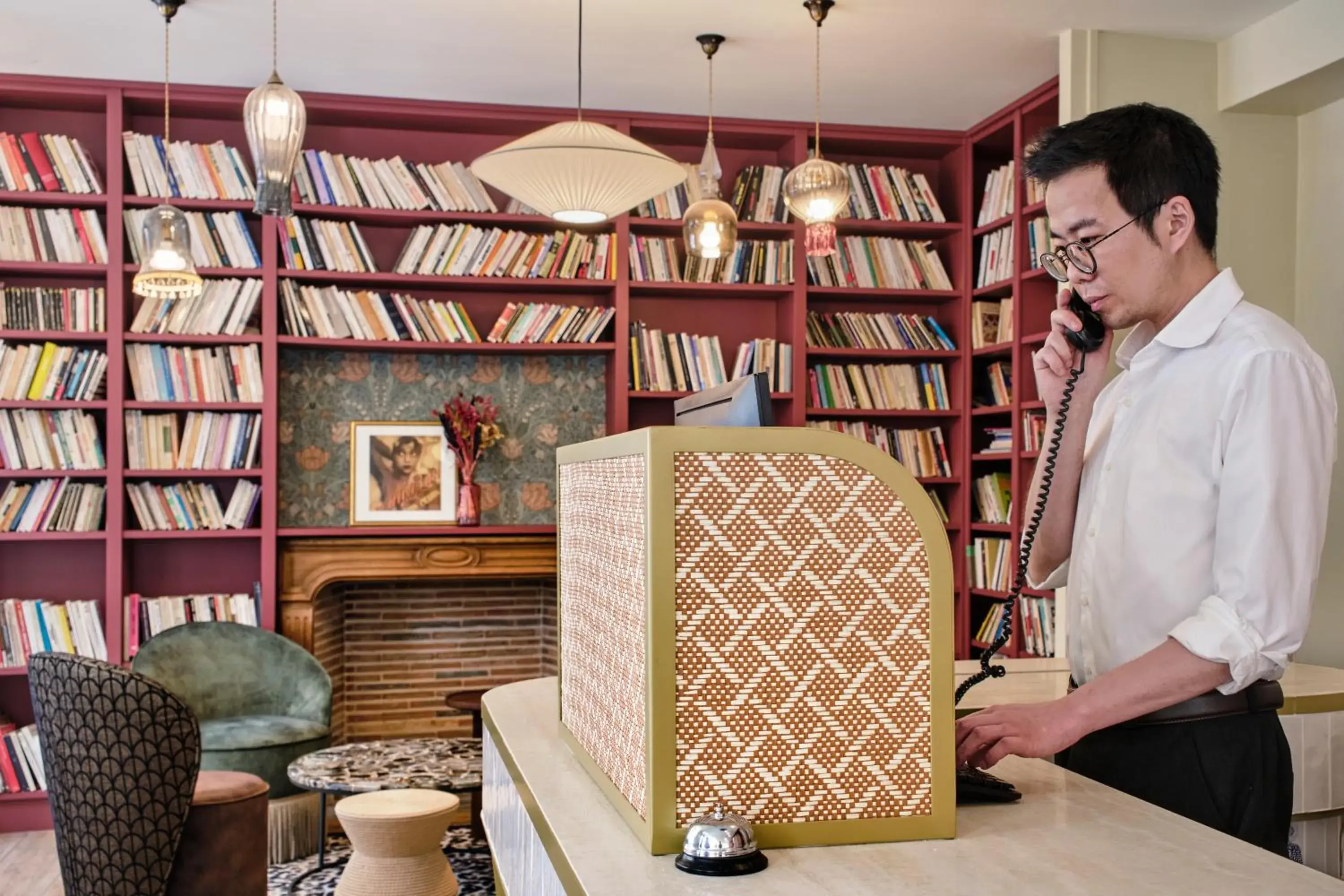 Lobby or reception in Hôtel Joséphine by Happyculture Lobby or reception in Hôtel Joséphine by Happyculture