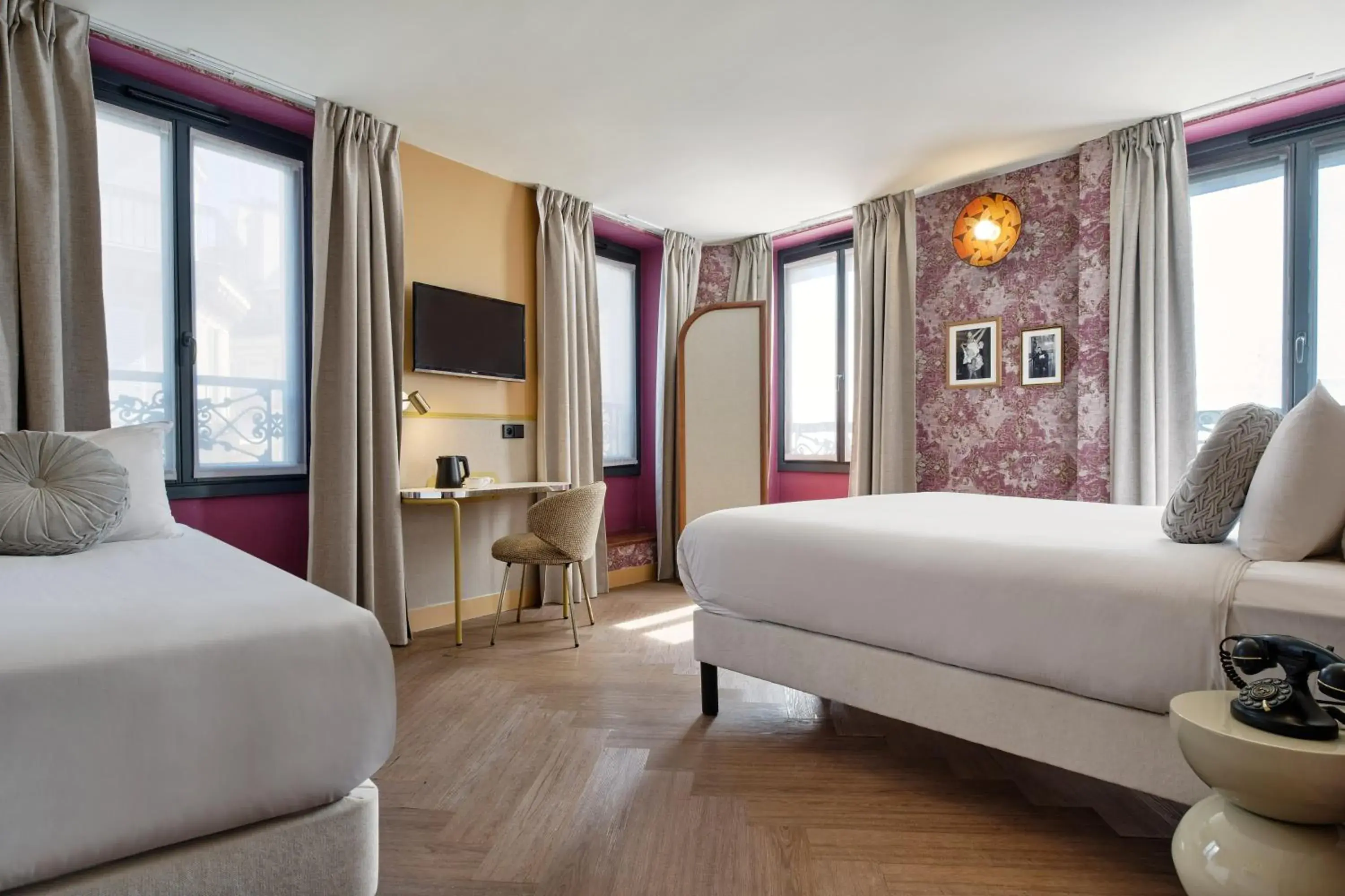 Photo of the whole room, Bed in Hôtel Joséphine by Happyculture Photo of the whole room, Bed in Hôtel Joséphine by Happyculture