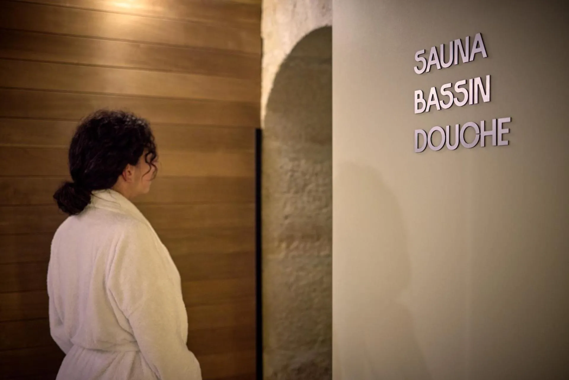Spa and wellness centre/facilities in Hôtel Joséphine by Happyculture