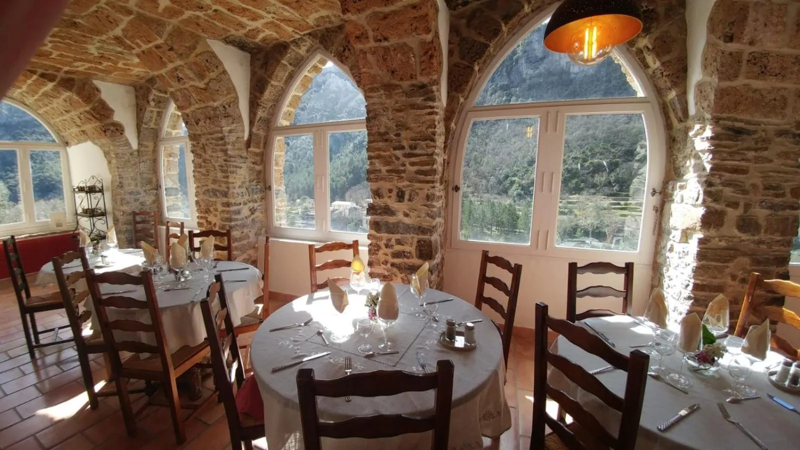 Dining area in Châteauzen