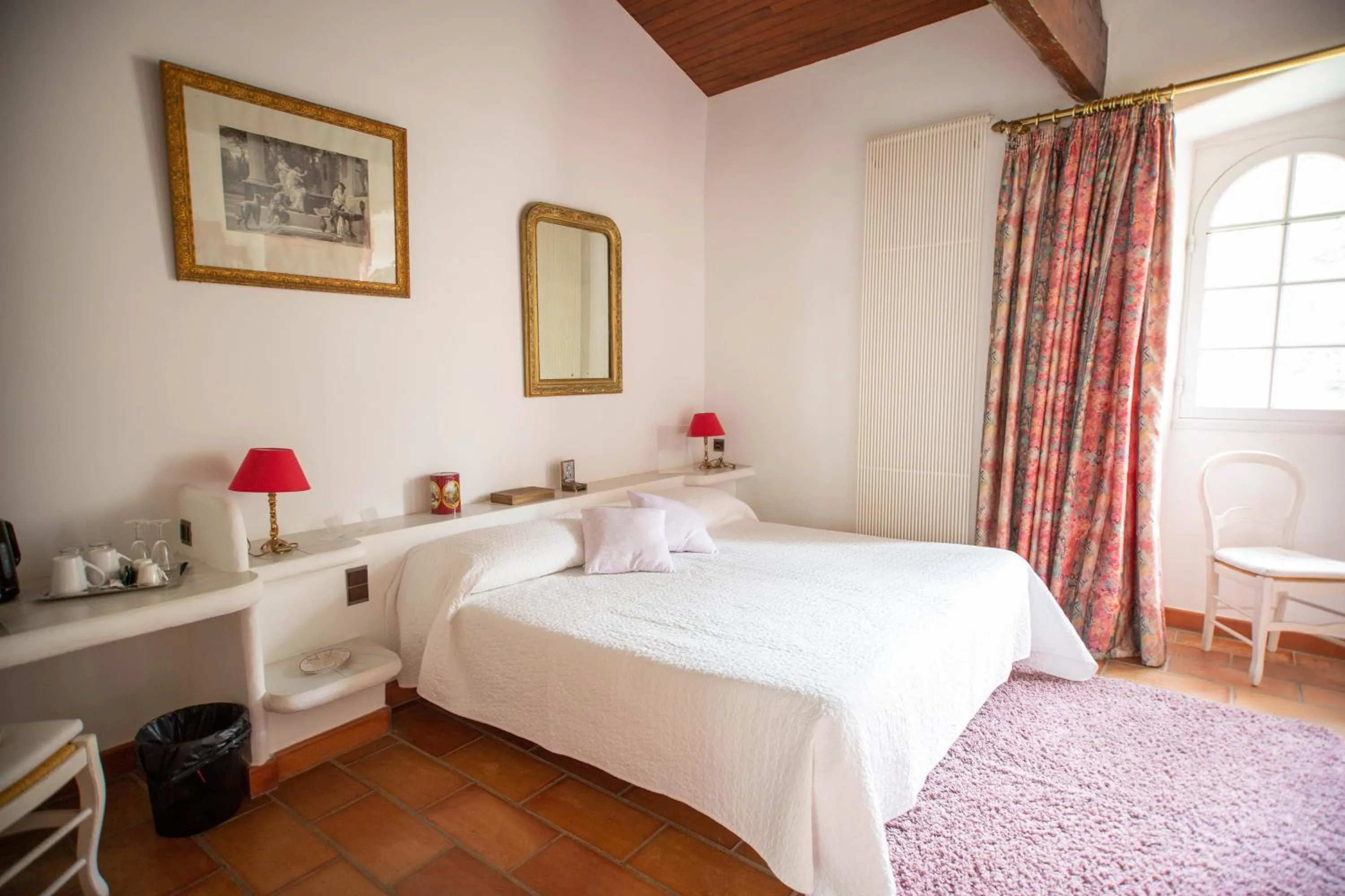 Bedroom, Bed in Châteauzen