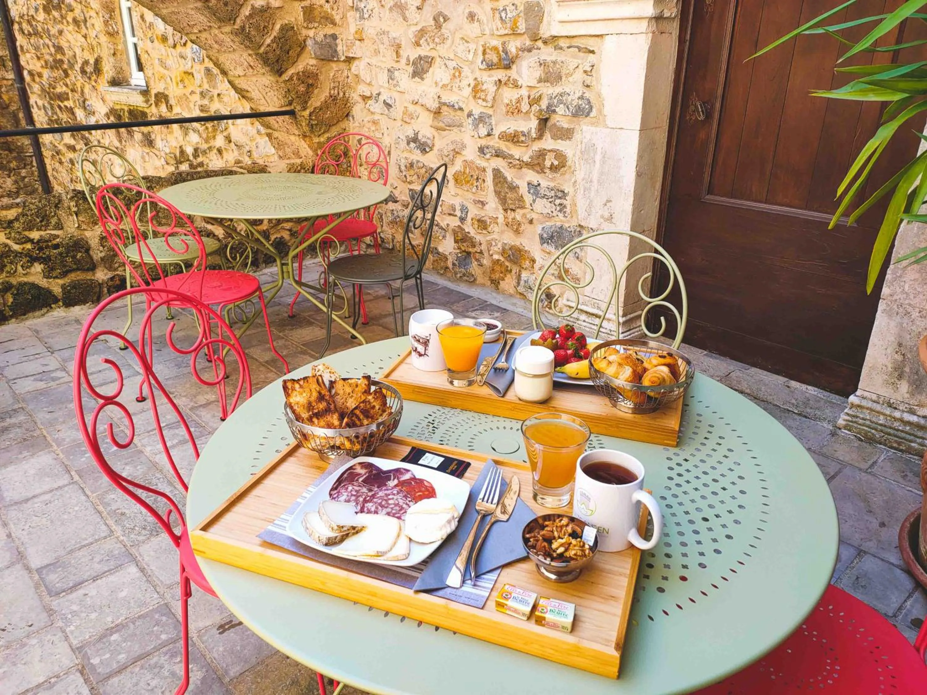 Property building in Châteauzen