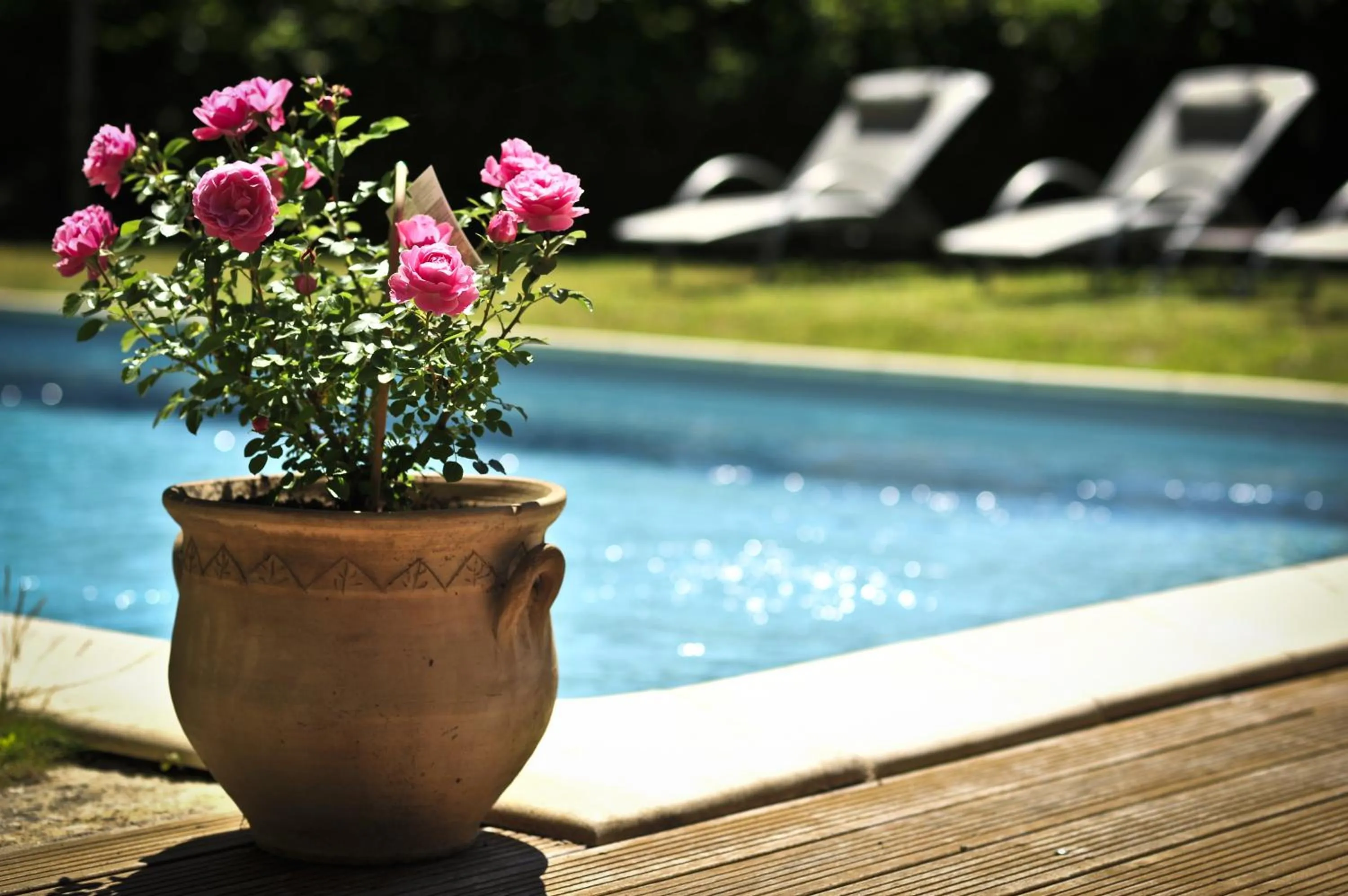 Swimming pool in Hôtel Les Esclargies