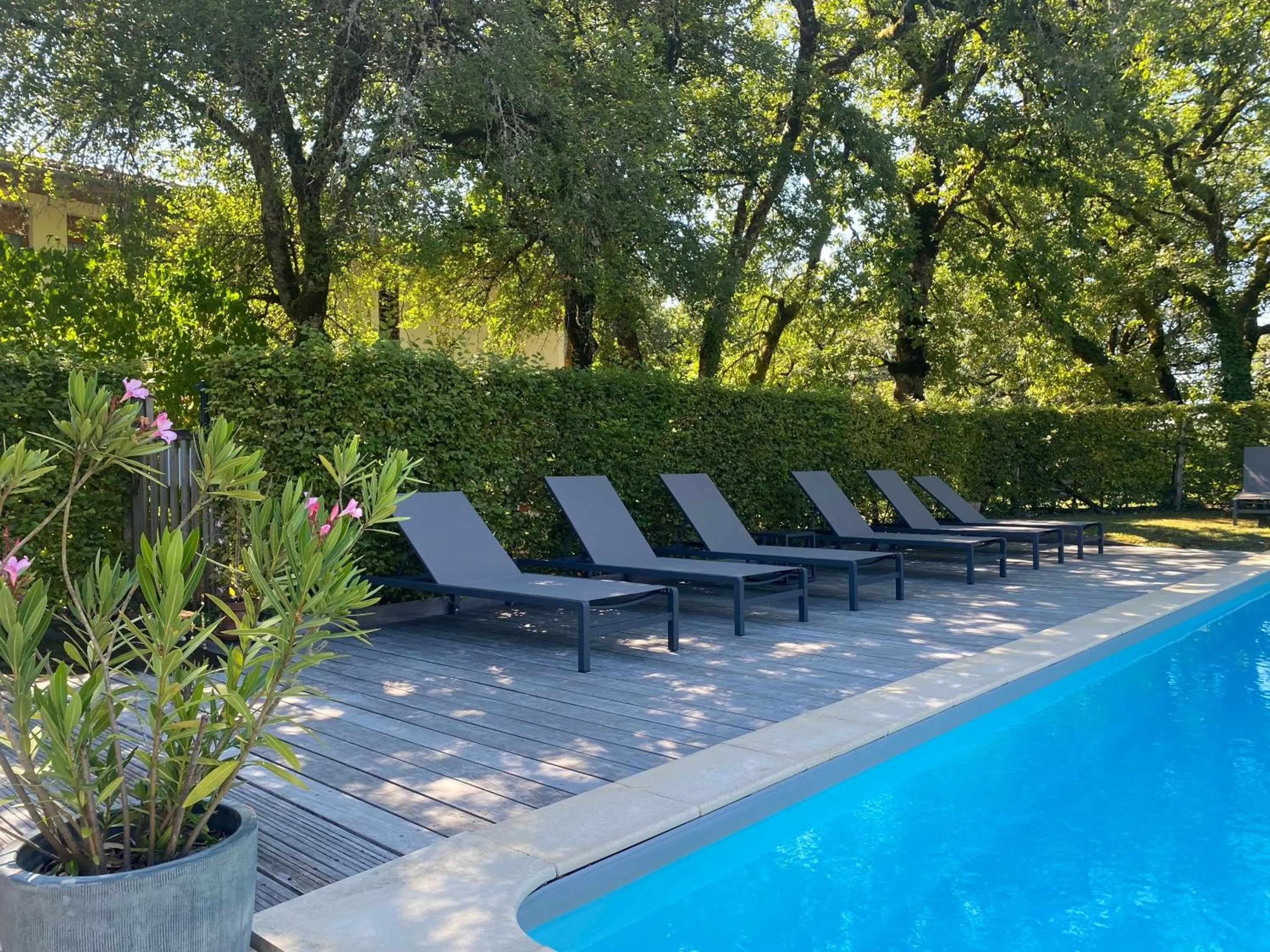 Swimming pool in Hôtel Les Esclargies