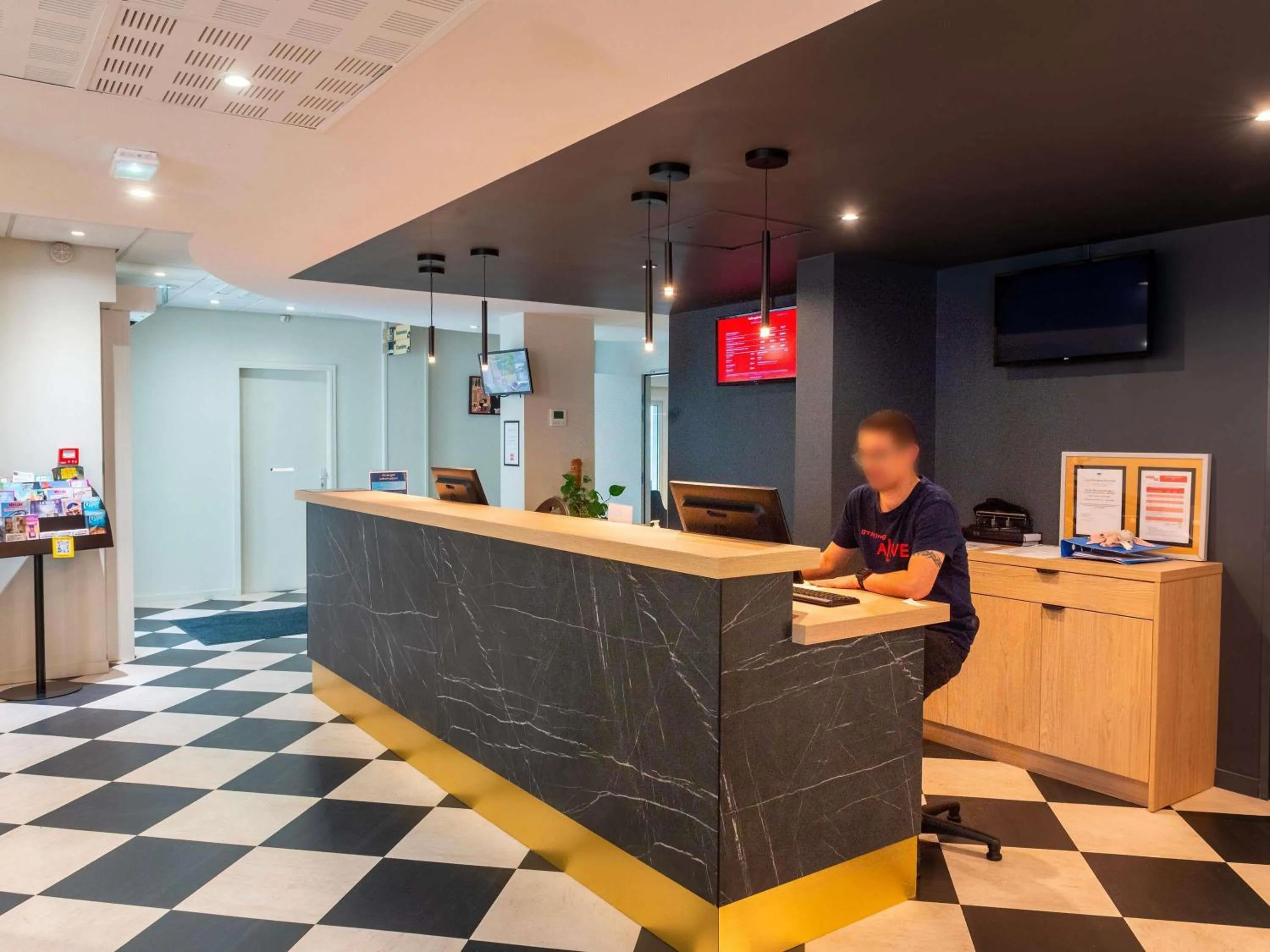 Property building in ibis Lyon Est Bron