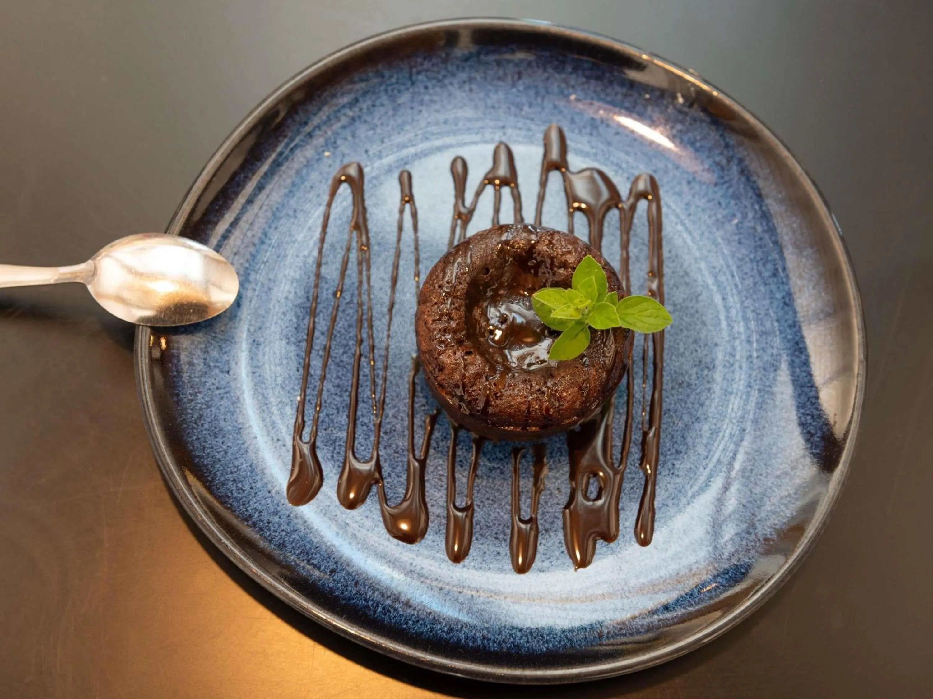 Restaurant/places to eat in ibis Lyon Est Bron