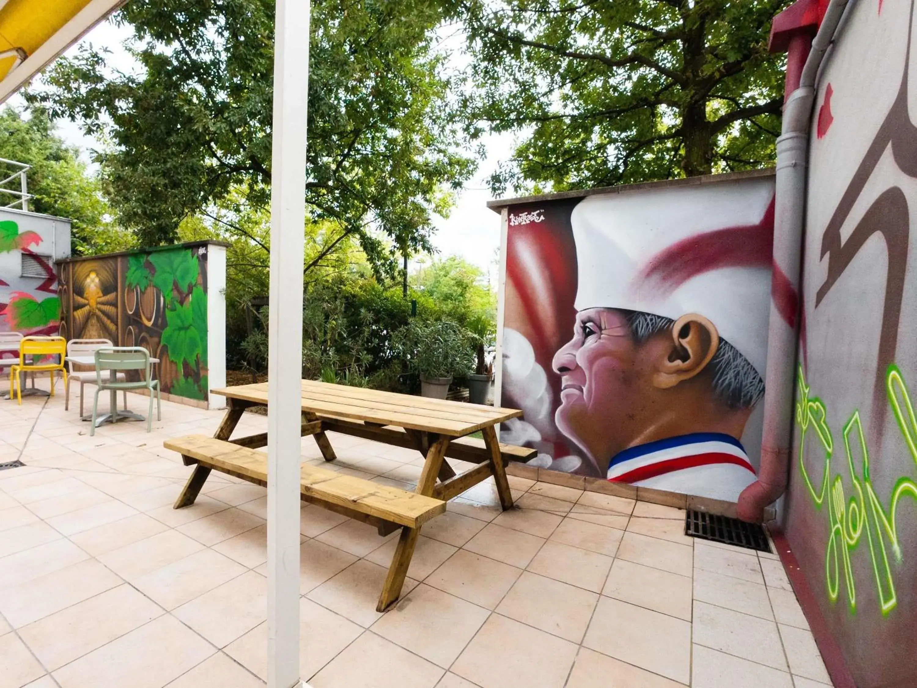 Lounge or bar in ibis Lyon Est Bron Lounge or bar in ibis Lyon Est Bron