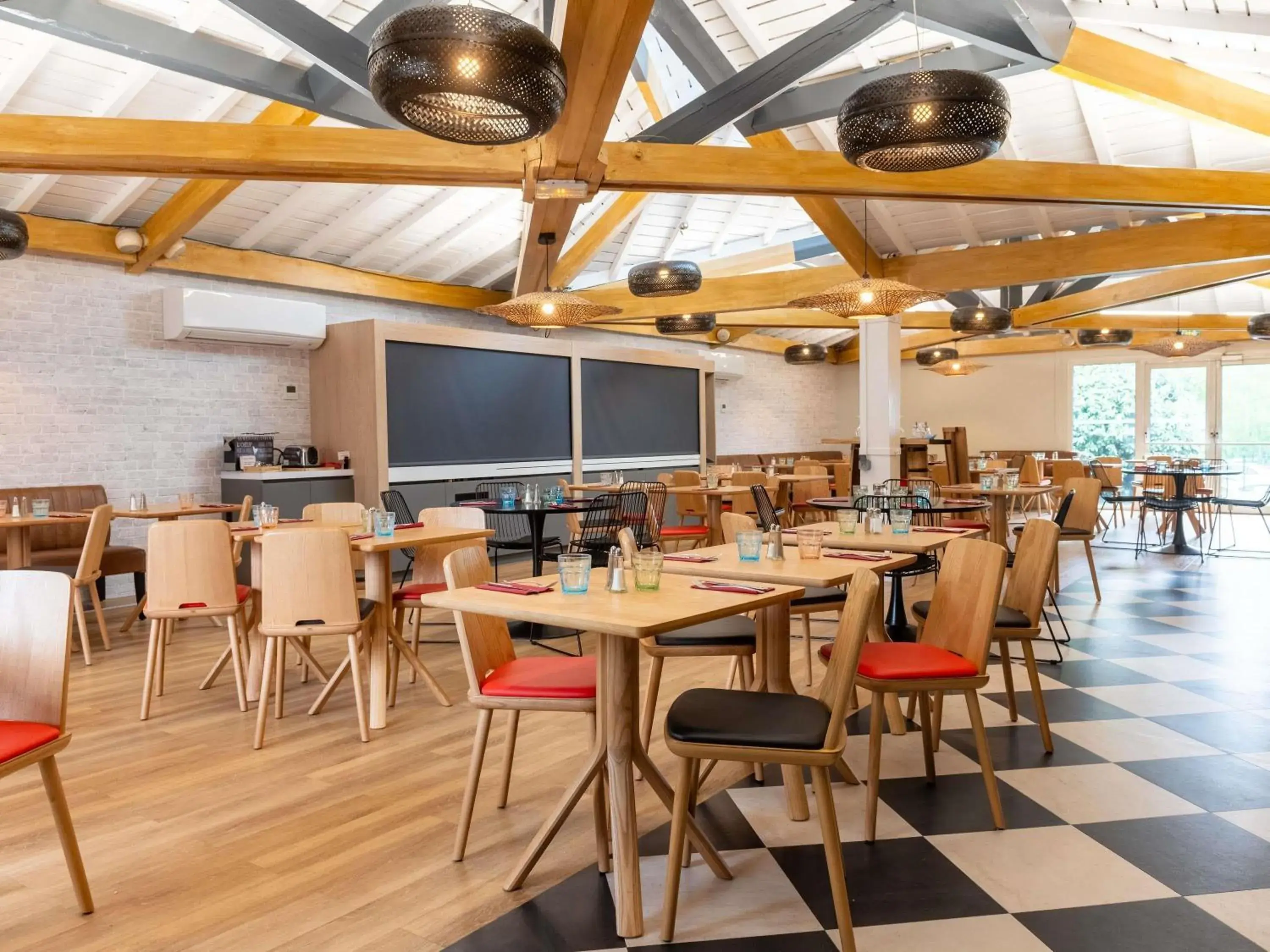 Restaurant/places to eat in ibis Lyon Est Bron Restaurant/places to eat in ibis Lyon Est Bron