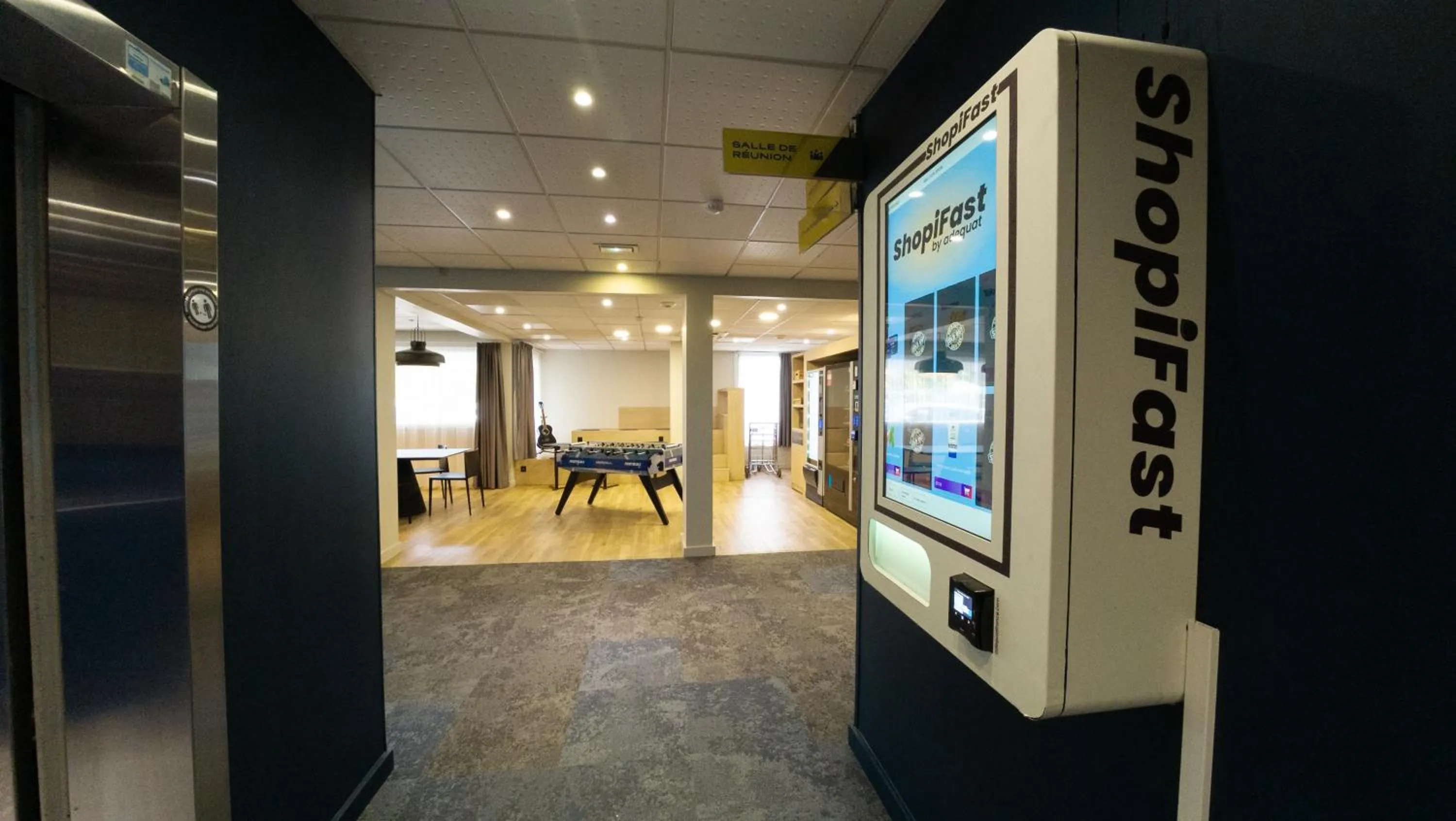 Game Room in ibis Lyon Est Bron