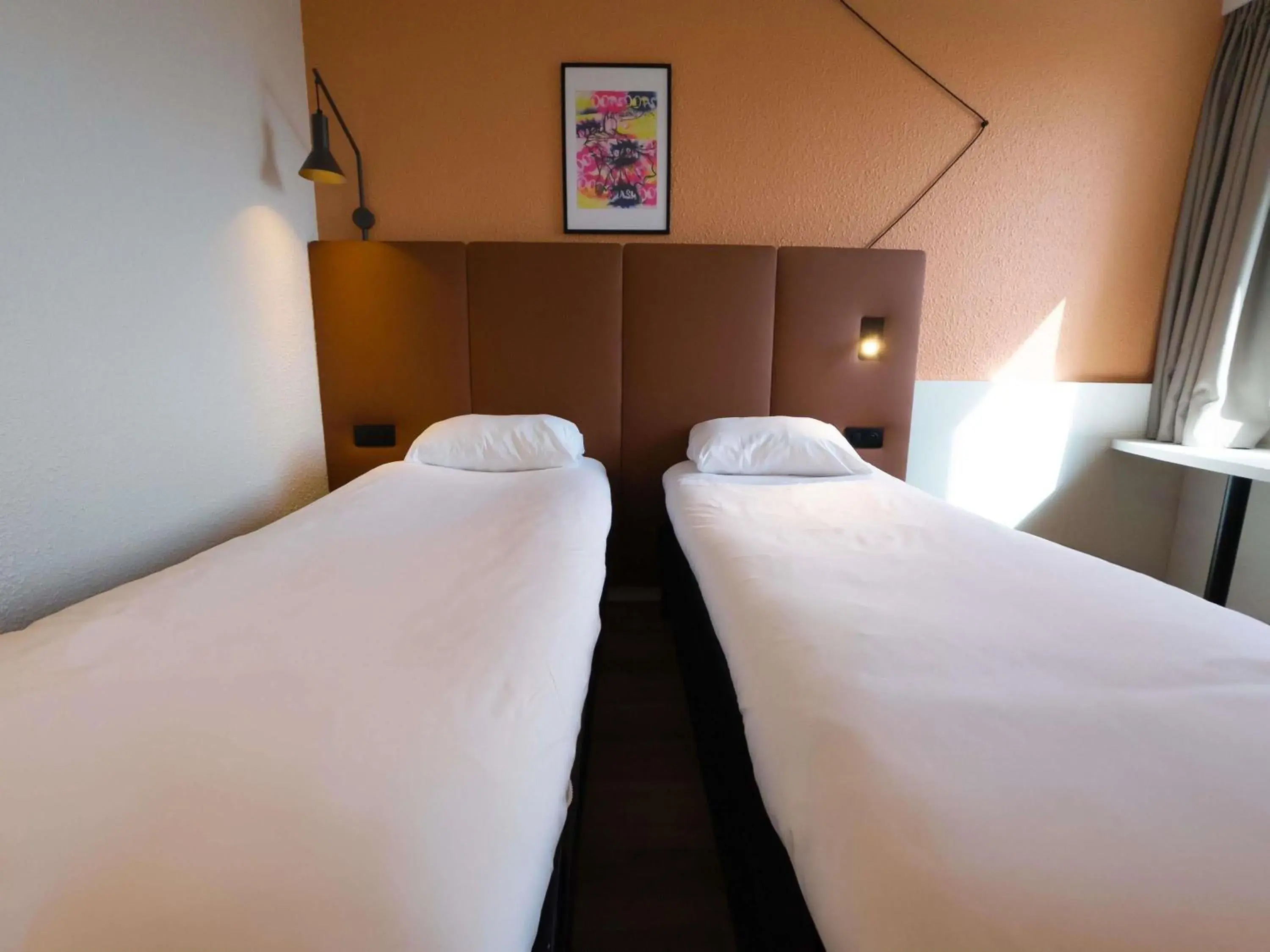 Bedroom, Bed in ibis Lyon Est Bron Bedroom, Bed in ibis Lyon Est Bron