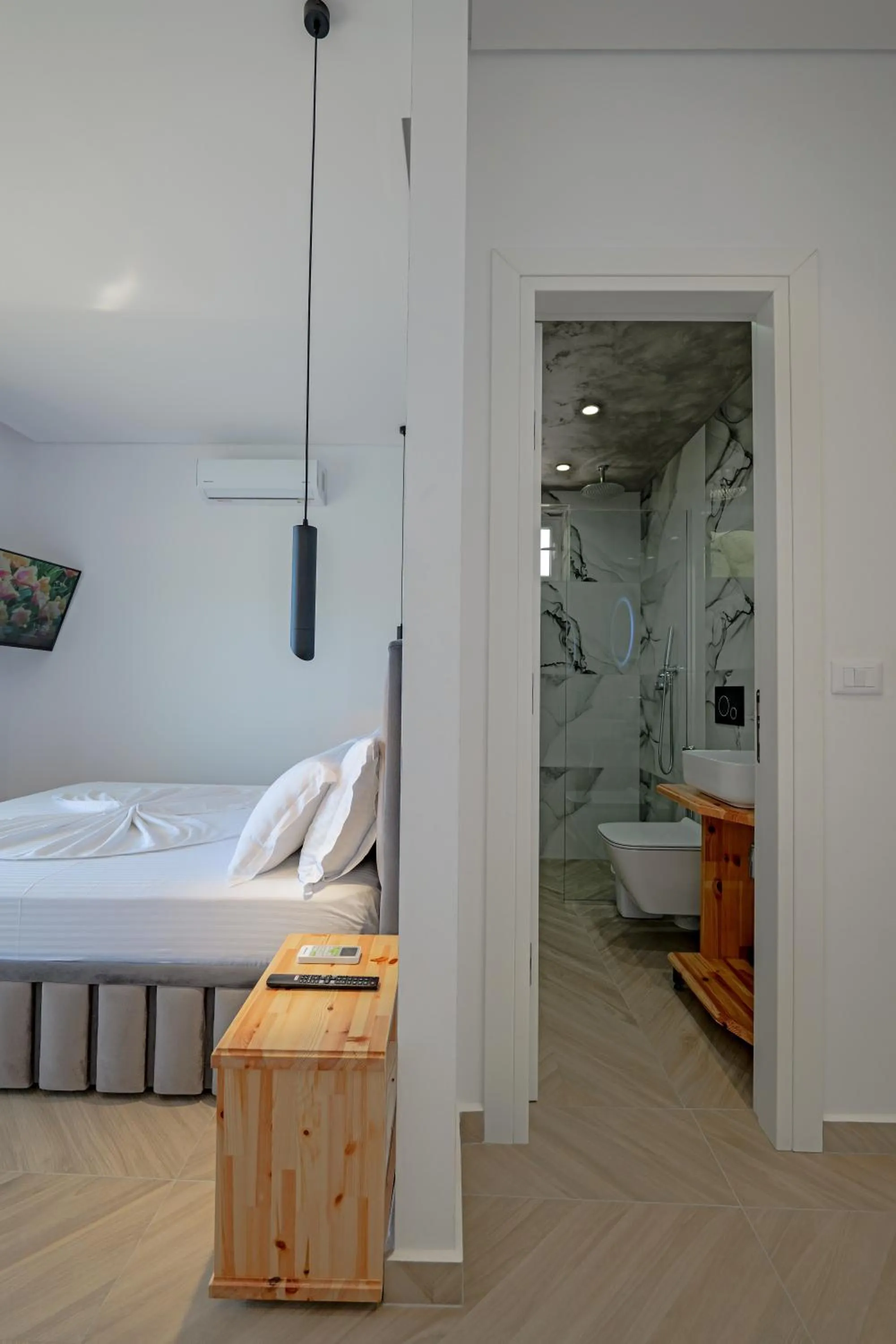 Bed in Villa Juna Beach