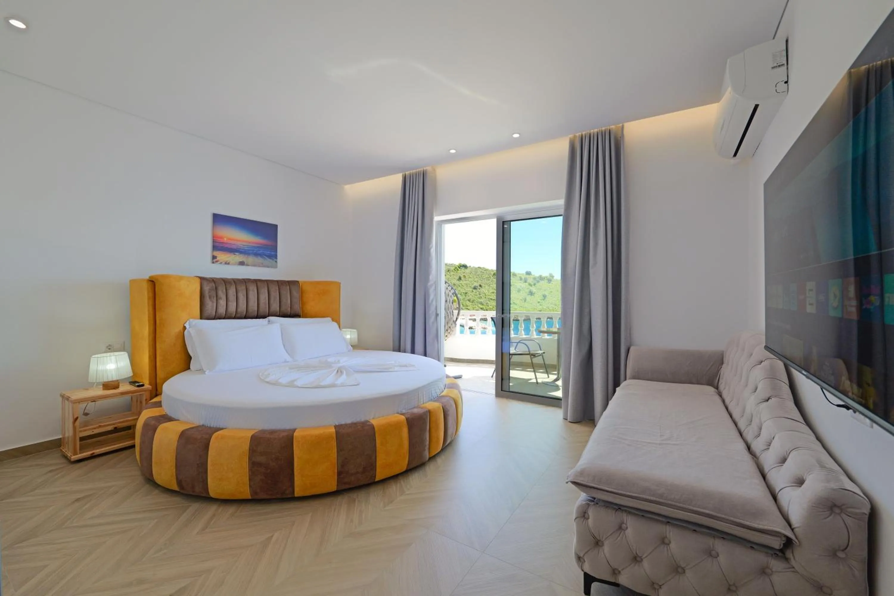 Bed in Villa Juna Beach