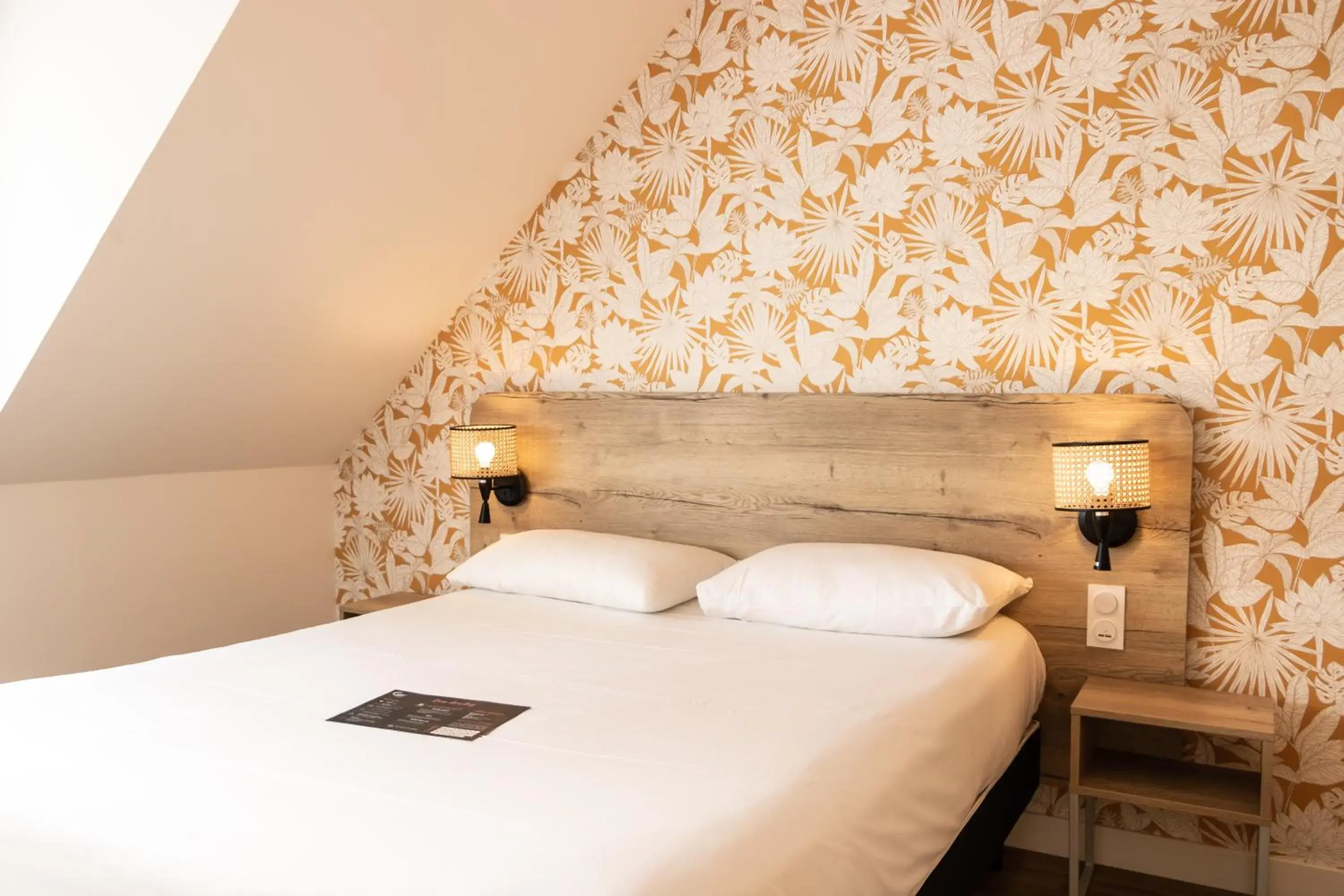 Comfort Double or Twin Room in Logis Golfe Hotel Comfort Double or Twin Room in Logis Golfe Hotel