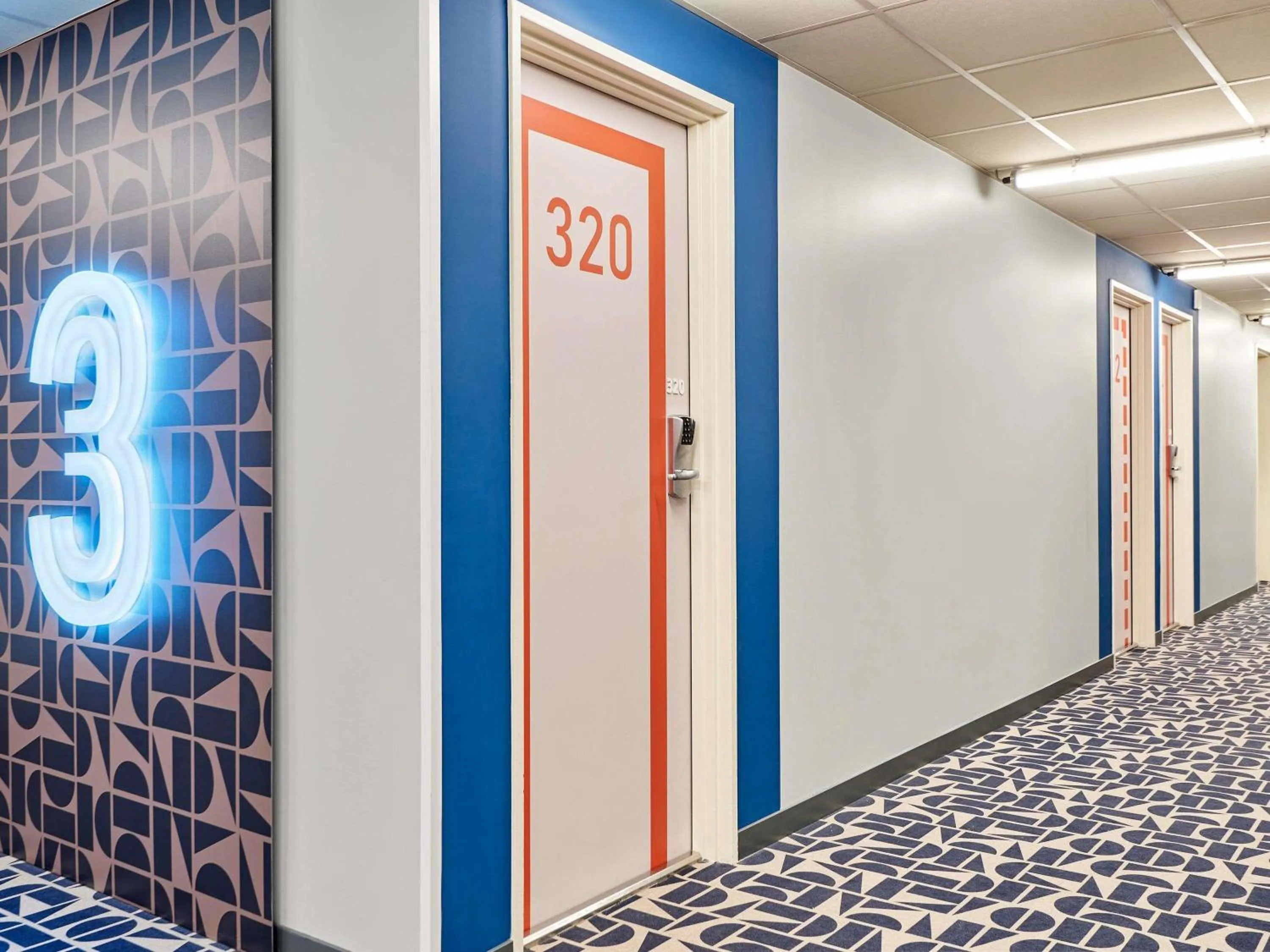 Bedroom in ibis budget Paris Porte d'Aubervilliers