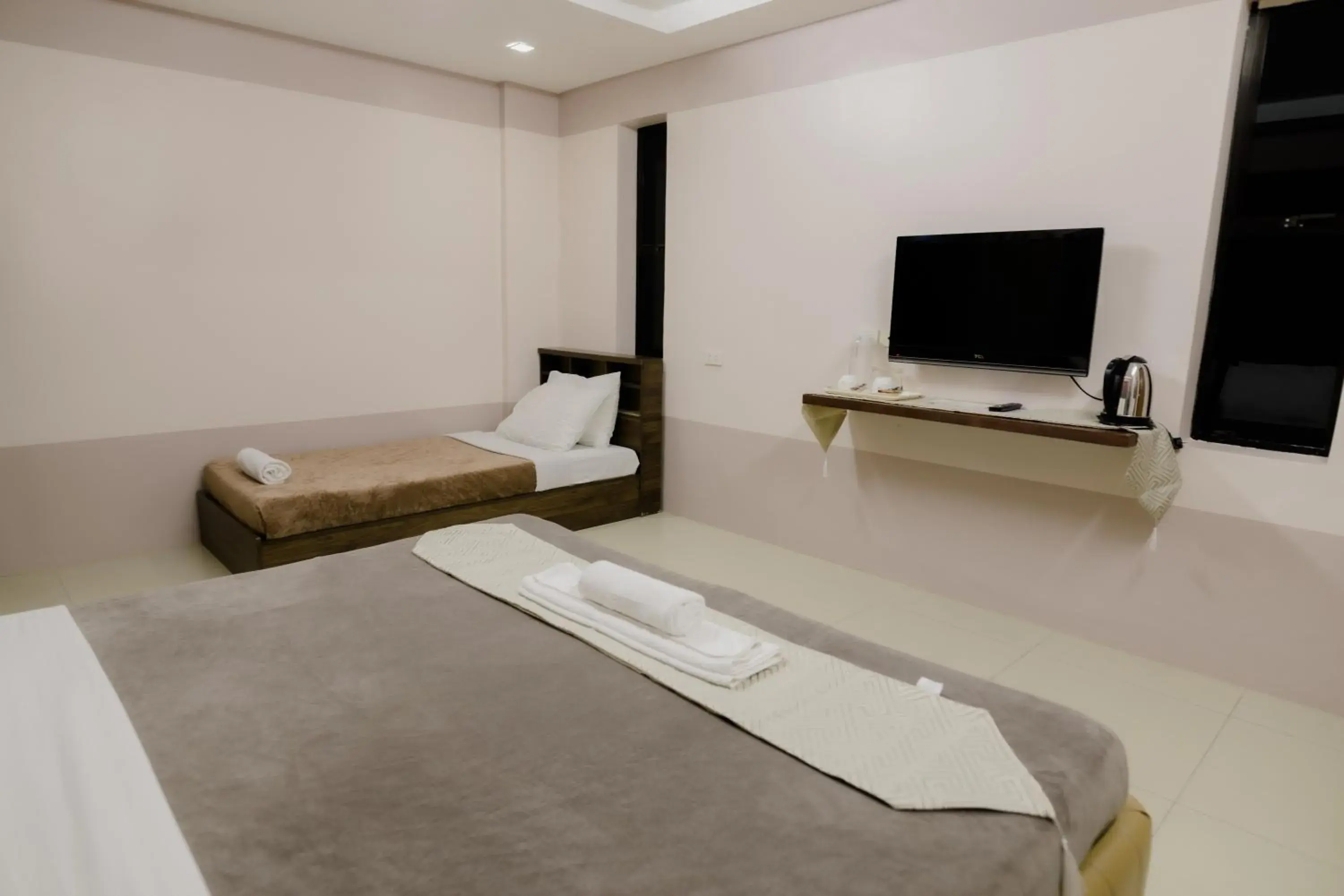 Standard Suite in The Horizon Suites and Arcade Standard Suite in The Horizon Suites and Arcade