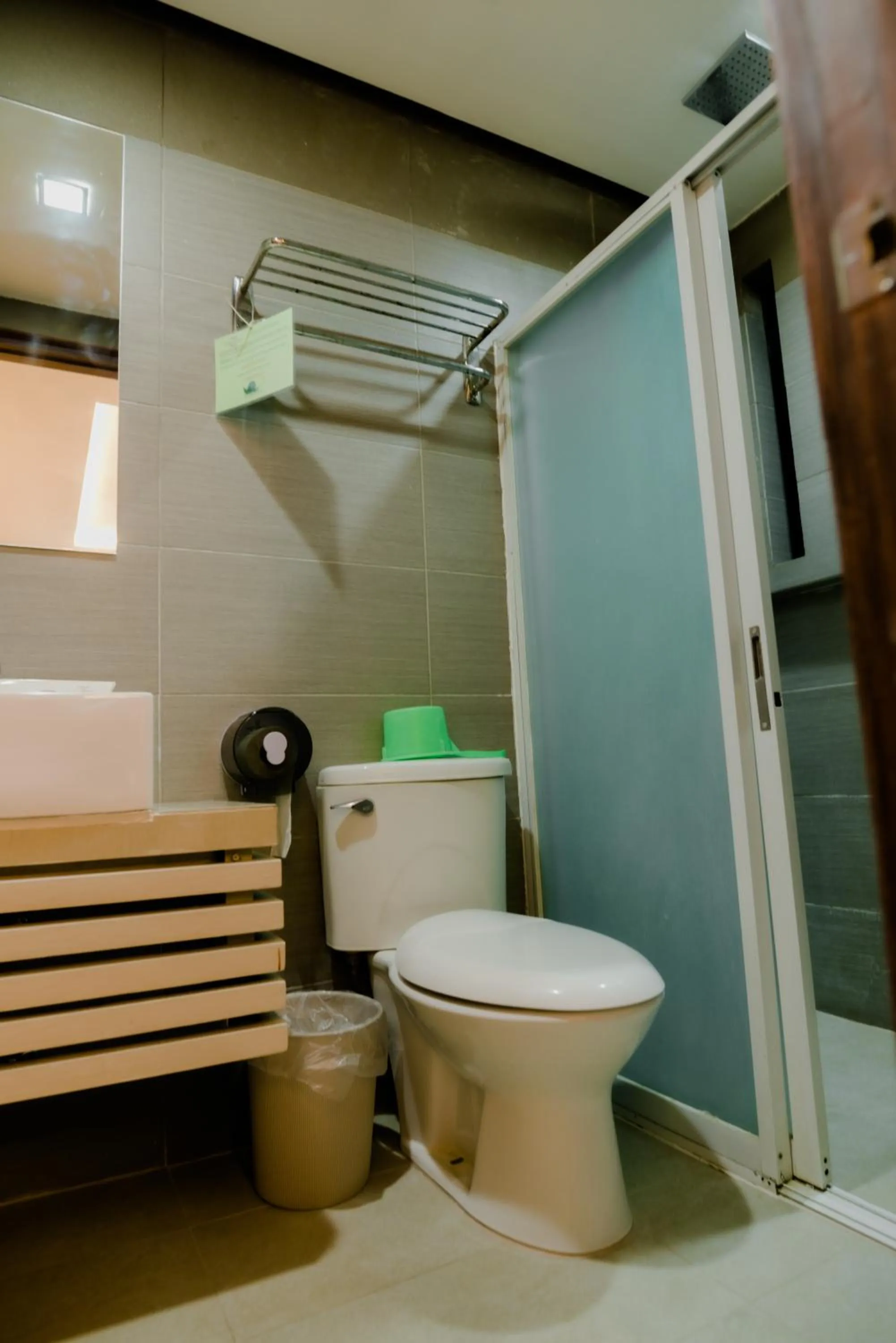 Bathroom in The Horizon Suites and Arcade