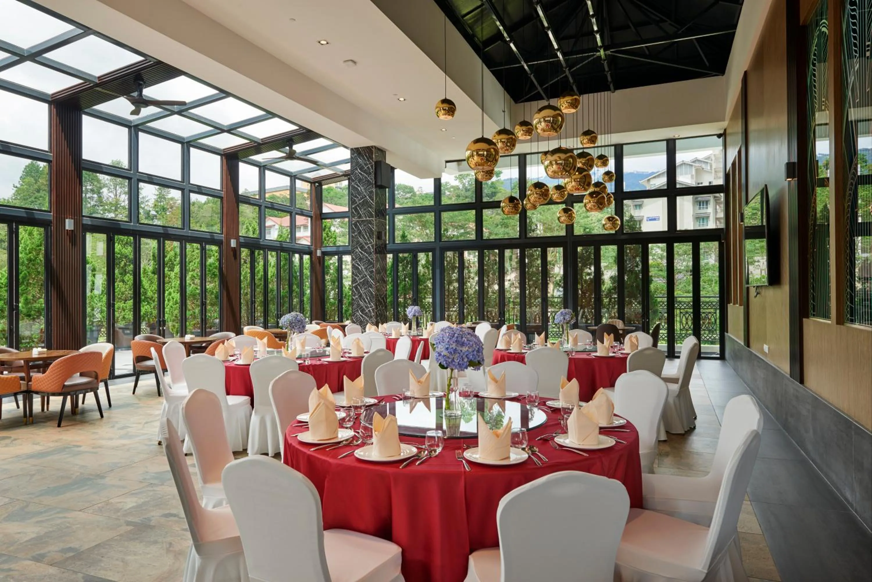 Restaurant/places to eat in GEO RESORT & HOTEL