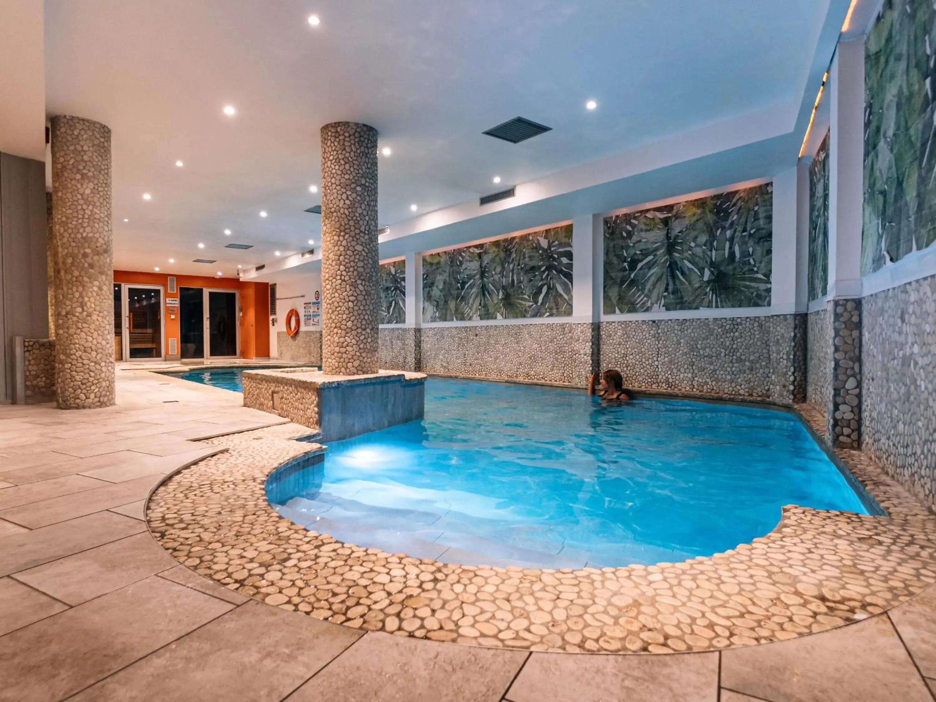 Swimming pool in Urban Hotel & Spa Aix-les-Bains - BW Signature Collection Swimming pool in Urban Hotel & Spa Aix-les-Bains - BW Signature Collection