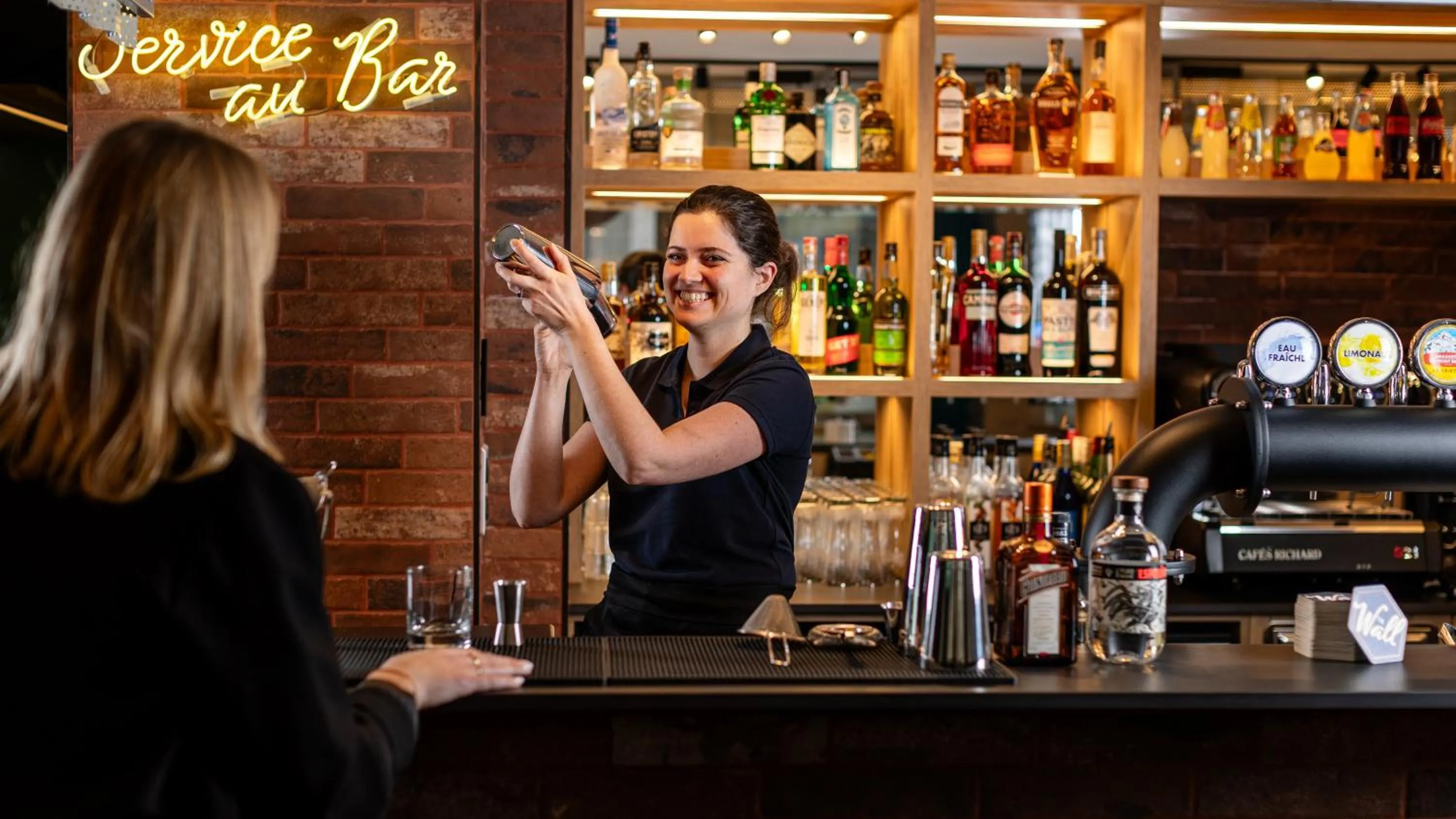 Lounge or bar in Urban Hotel & Spa Aix-les-Bains - BW Signature Collection