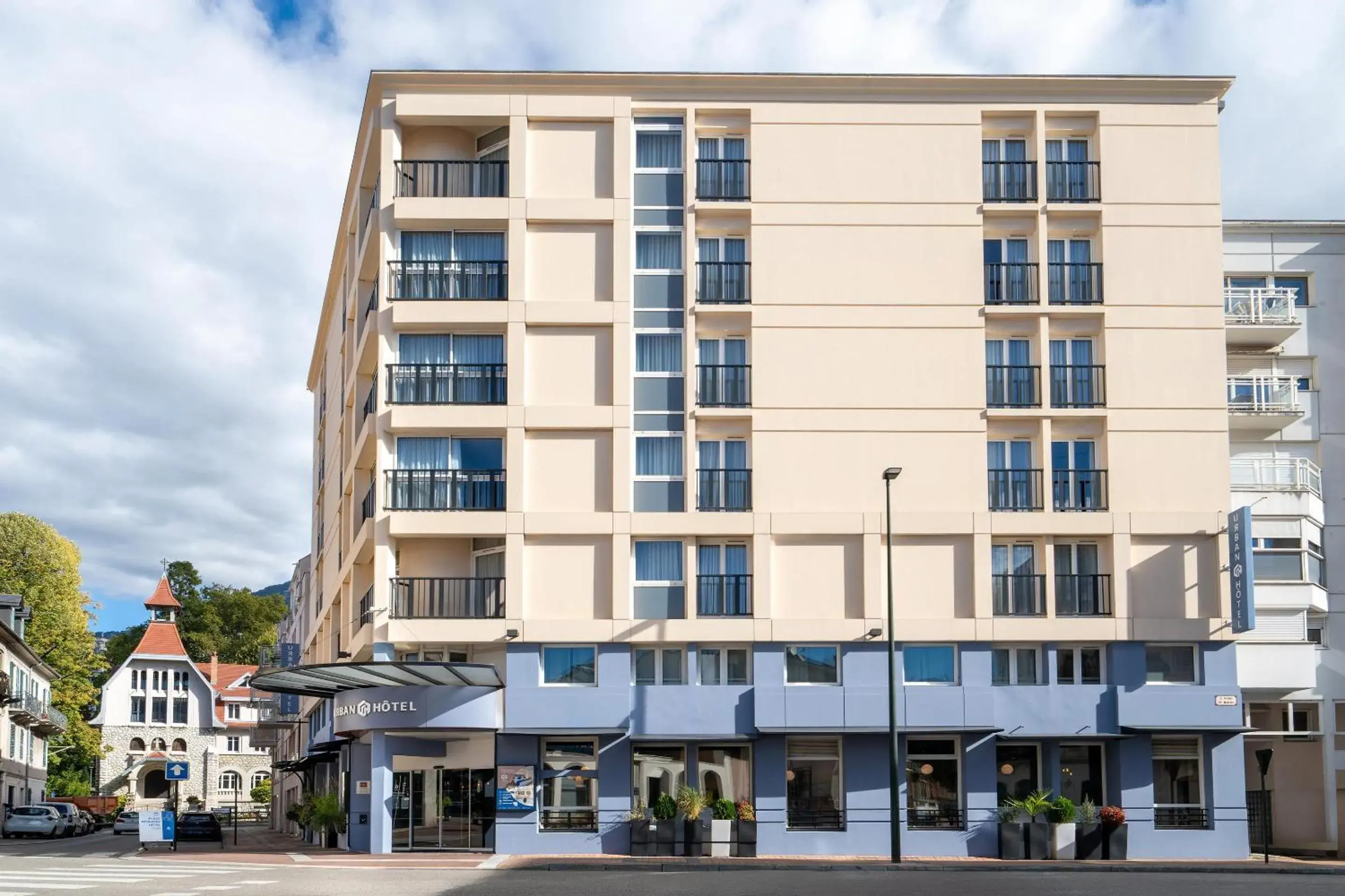 Property building in Urban Hotel & Spa Aix-les-Bains - BW Signature Collection Property building in Urban Hotel & Spa Aix-les-Bains - BW Signature Collection