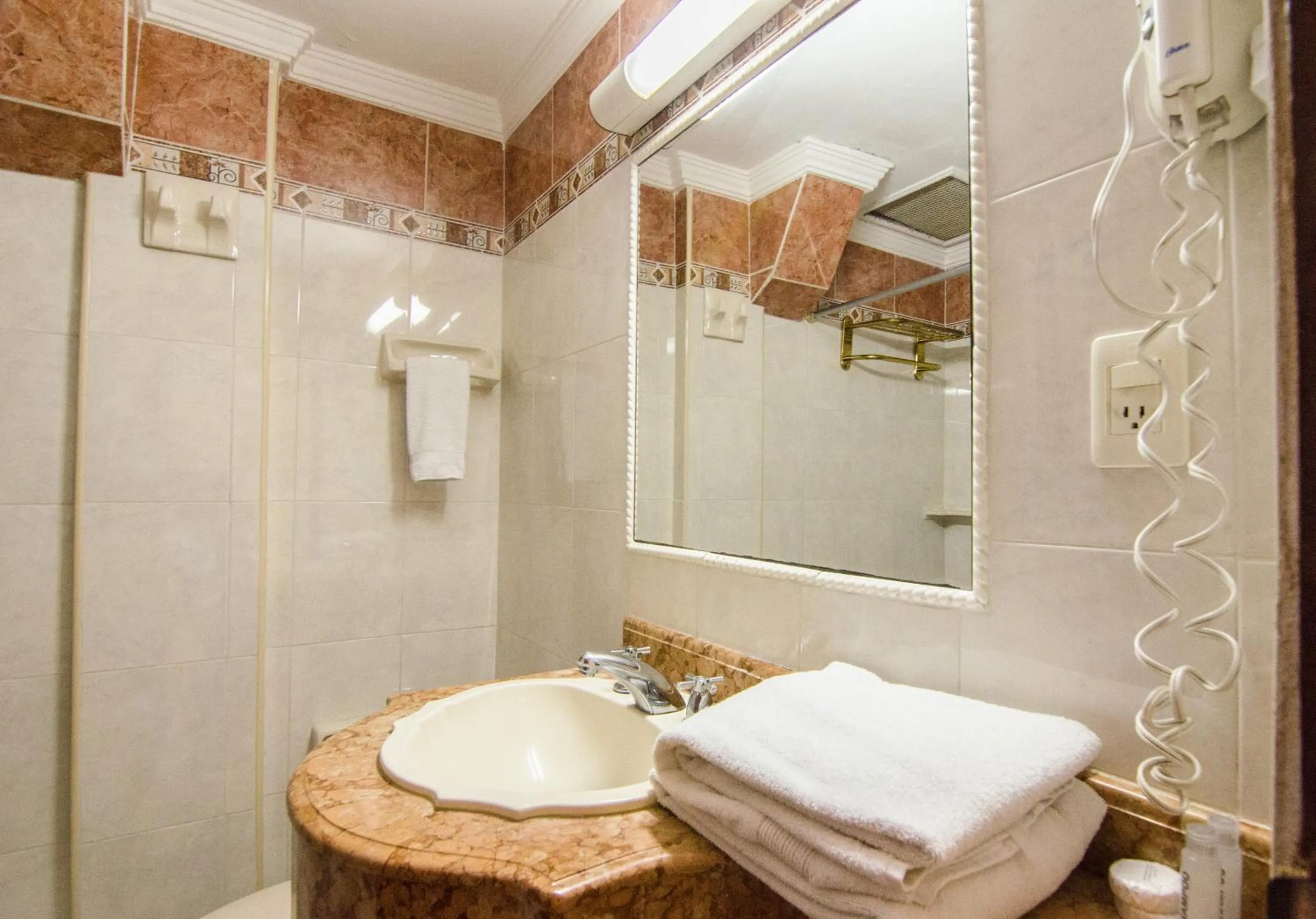 Bathroom in Hotel Majestic