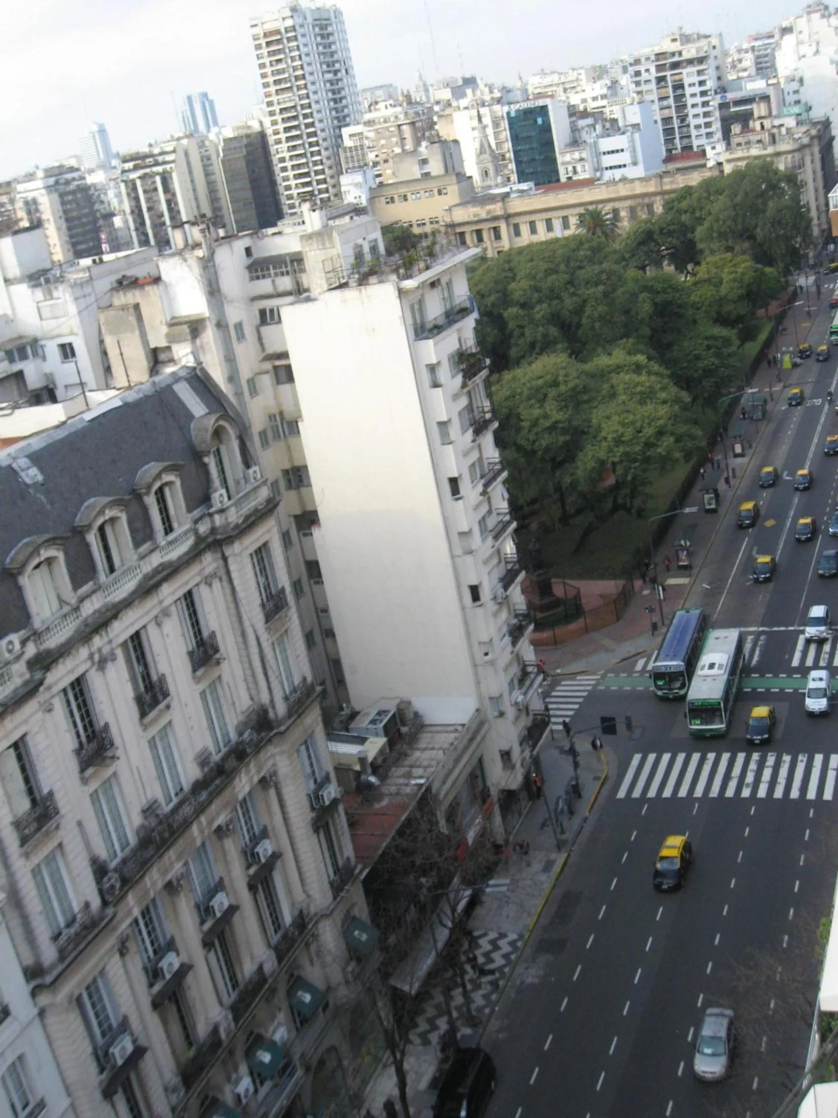 Day in Callao Suites Recoleta