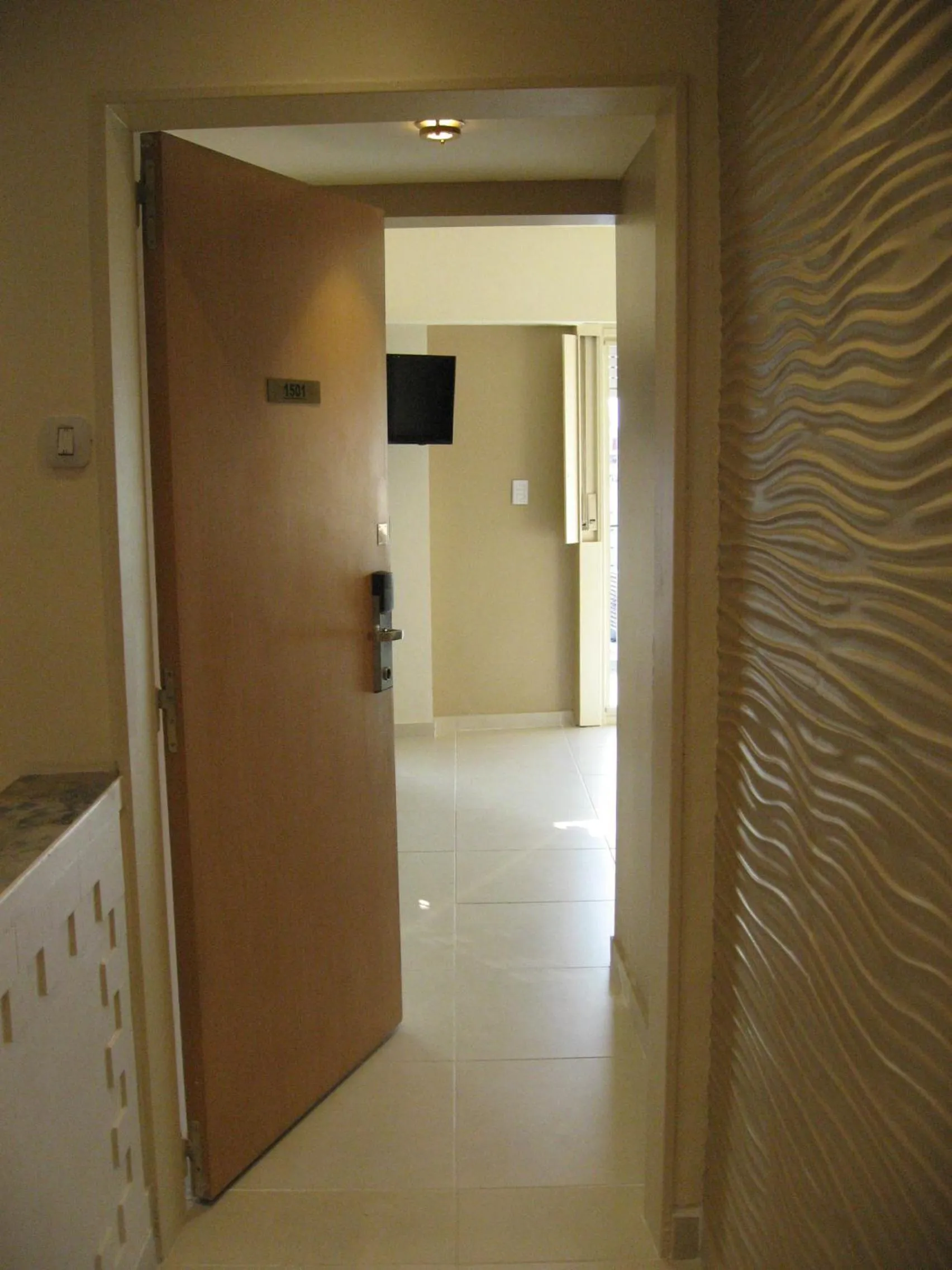 Day in Callao Suites Recoleta