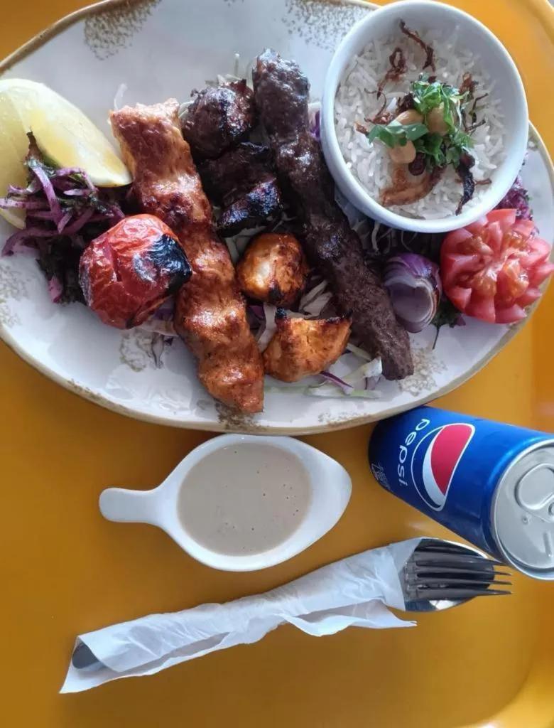 Restaurant/places to eat in Arabian Palm Hotel