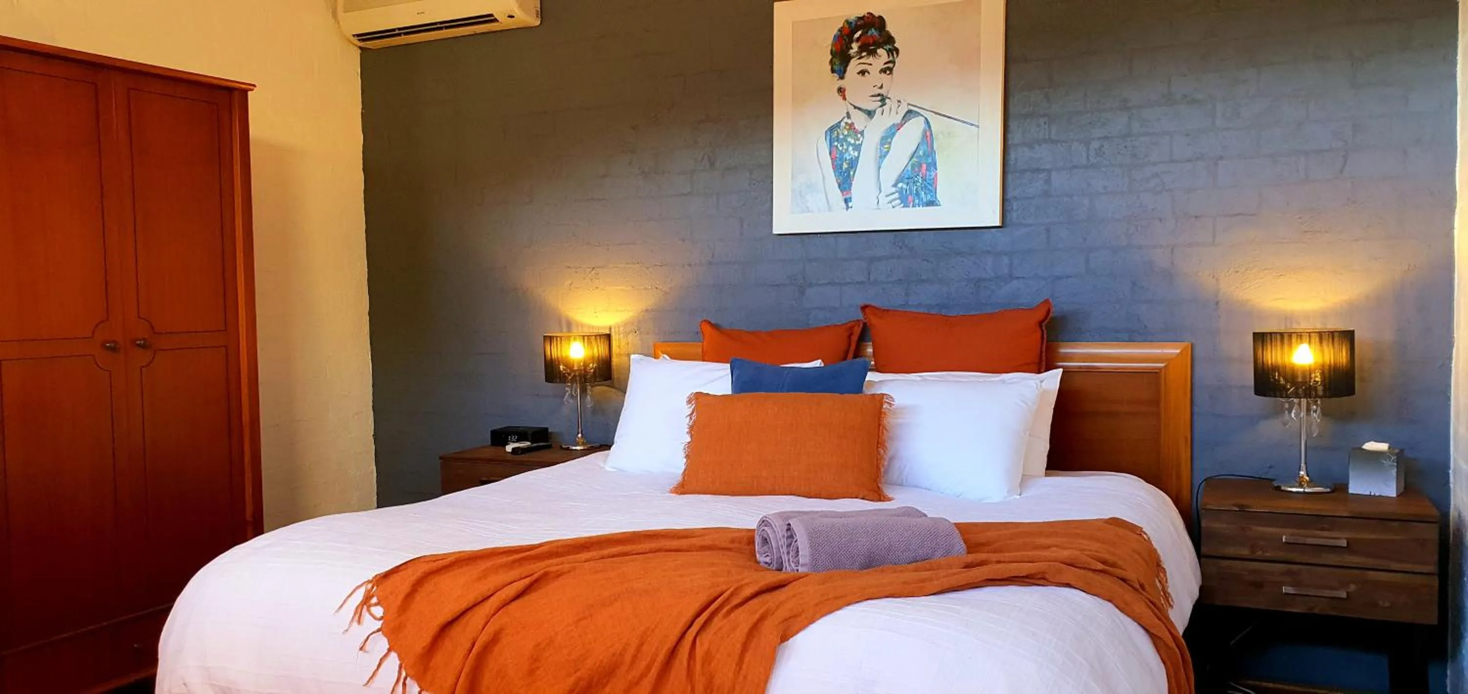 Bedroom, Bed in Great Escape Lofts