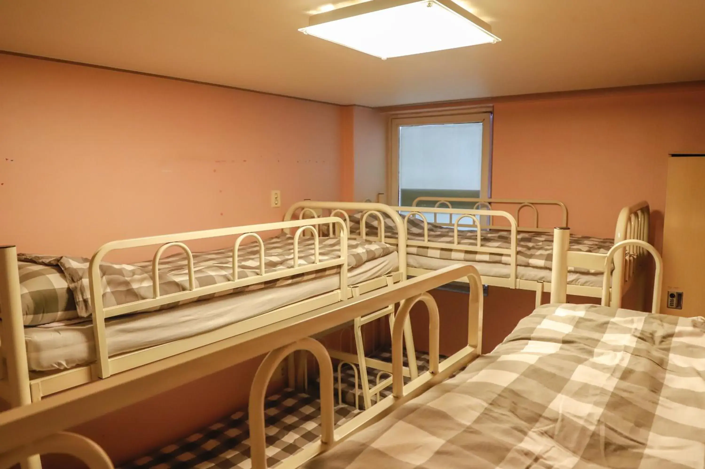 Bed in Busan Sukbak Dot Com Guesthouse Bed in Busan Sukbak Dot Com Guesthouse