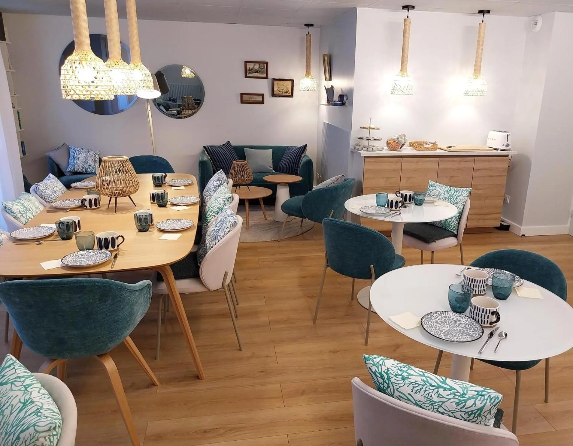 Breakfast in Séjours & Affaires La Rochelle Les Minimes