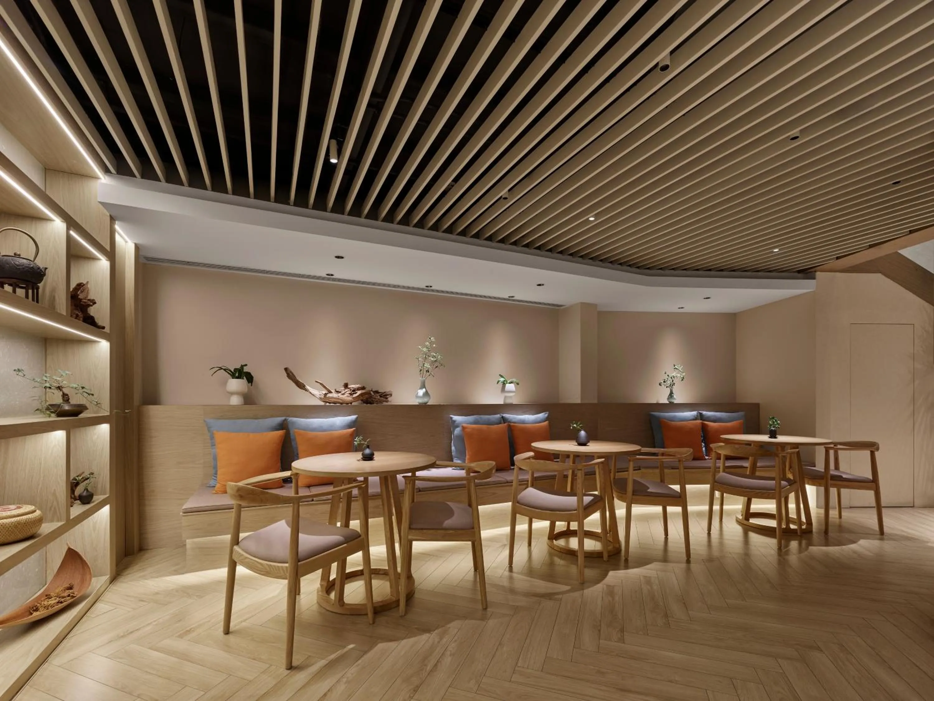 Restaurant/places to eat in Beijing Poly Plaza Hotel