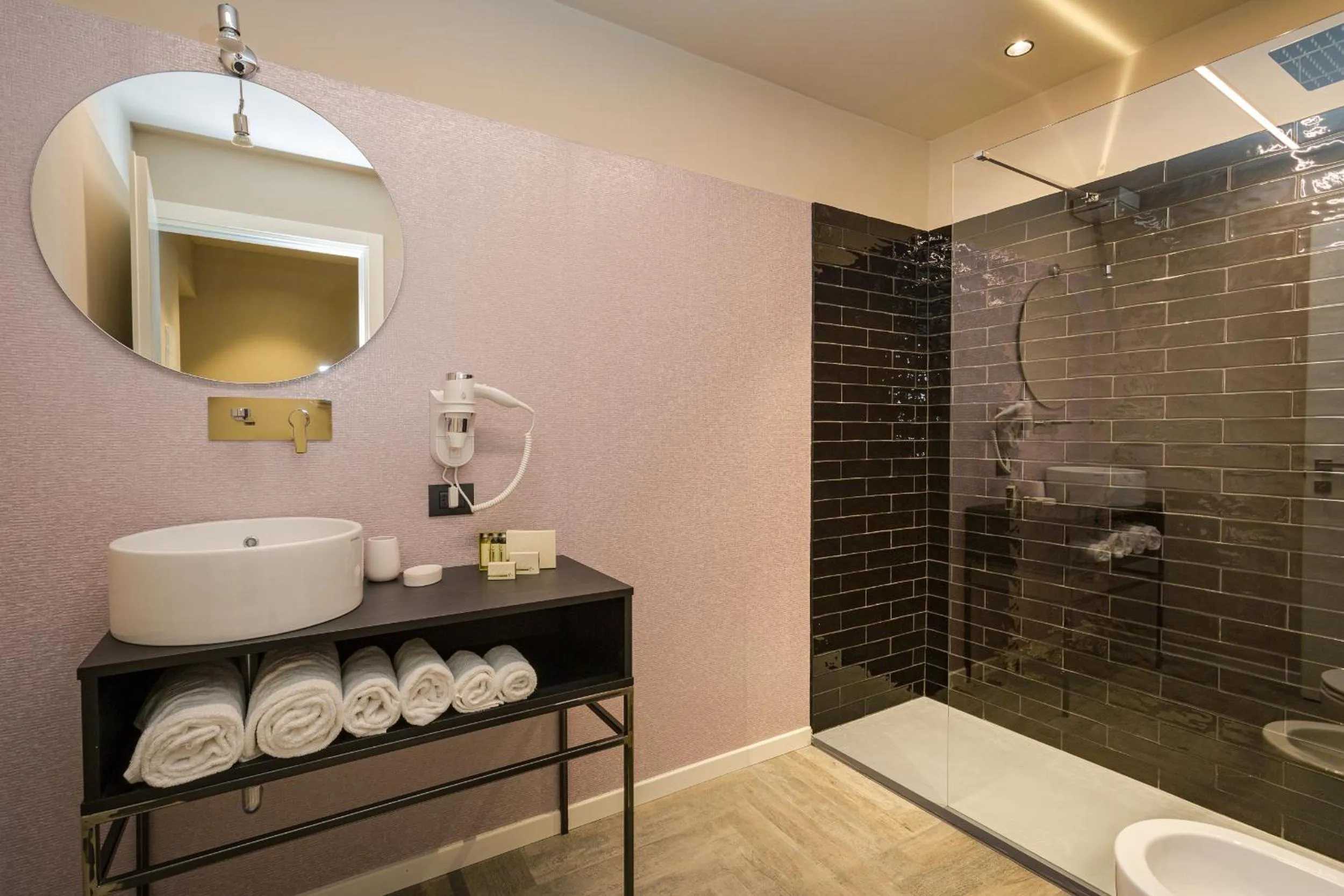Shower in Italianflat - Theatrum Rooms and Suite