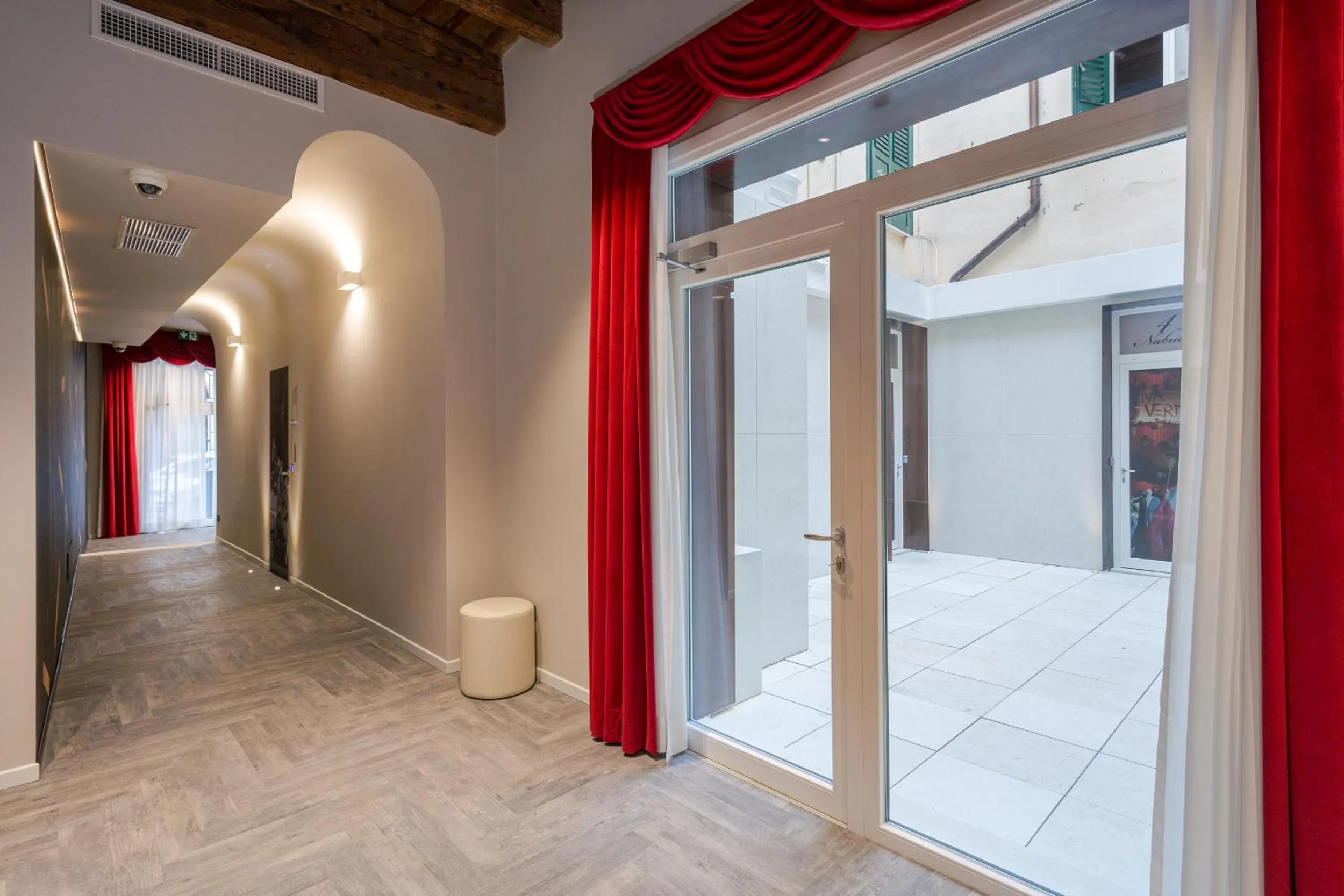Facade/entrance in Italianflat - Theatrum Rooms and Suite