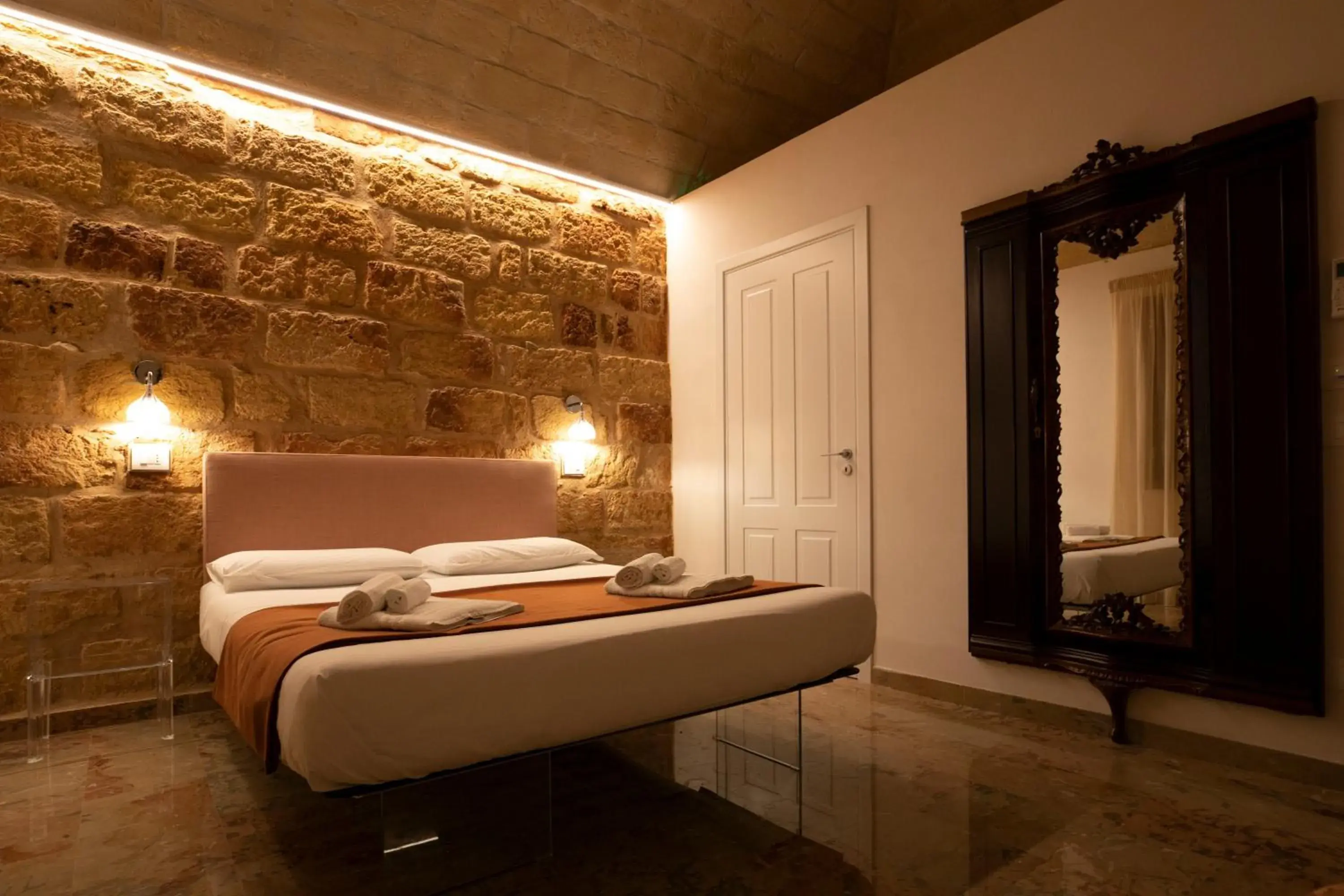 Standard Double Room in Ricordi Siciliani - Charme Rooms Standard Double Room in Ricordi Siciliani - Charme Rooms