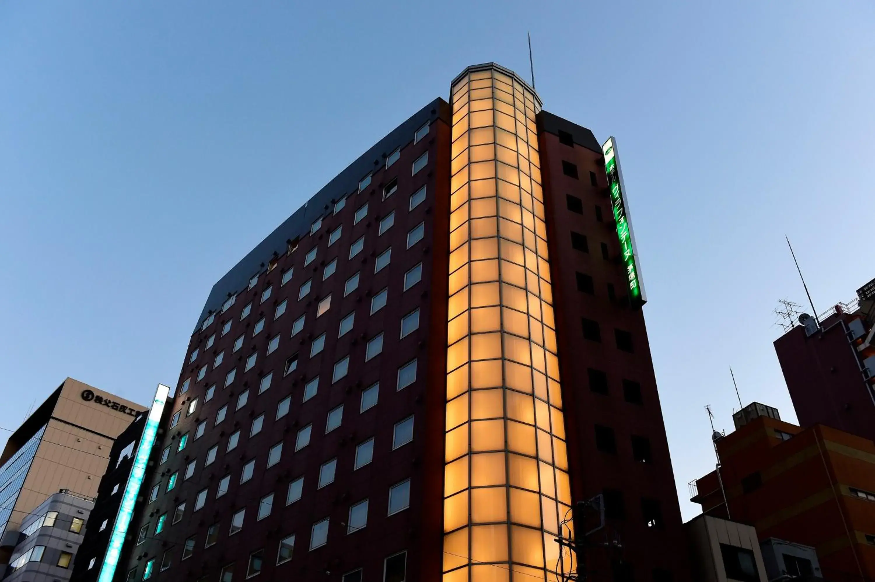 Facade/entrance in Hotel Villa Fontaine Tokyo-Kayabacho Facade/entrance in Hotel Villa Fontaine Tokyo-Kayabacho