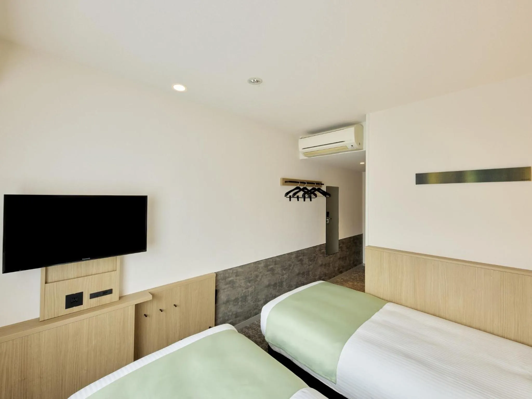 Photo of the whole room, Bed in Hotel Villa Fontaine Tokyo-Otemachi