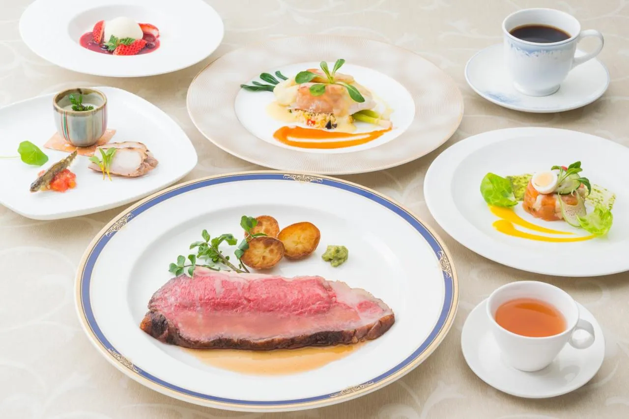 Dinner in Kamikochi Lemeiesta Hotel