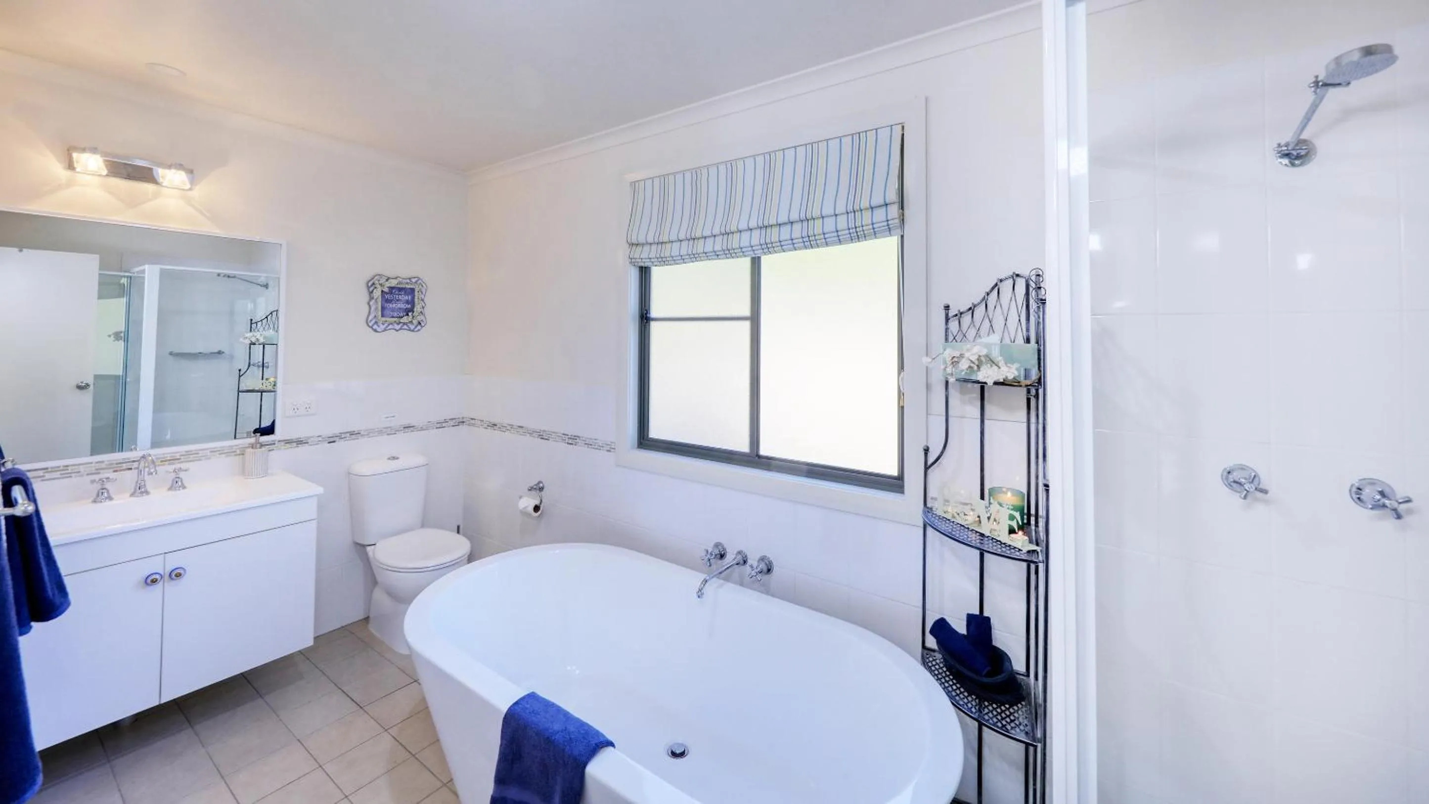 Bathroom in Grace Cottages