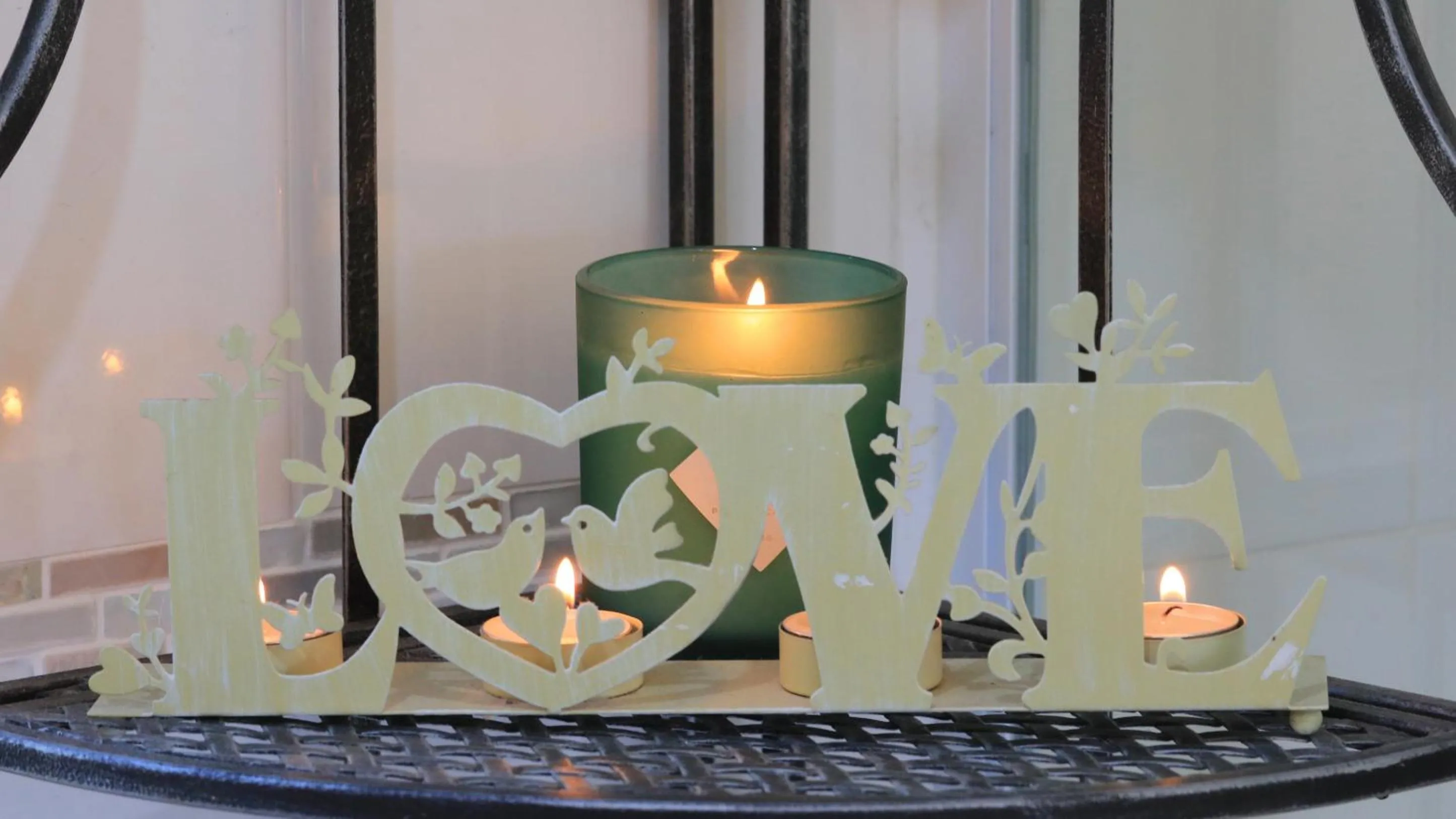Decorative detail in Grace Cottages