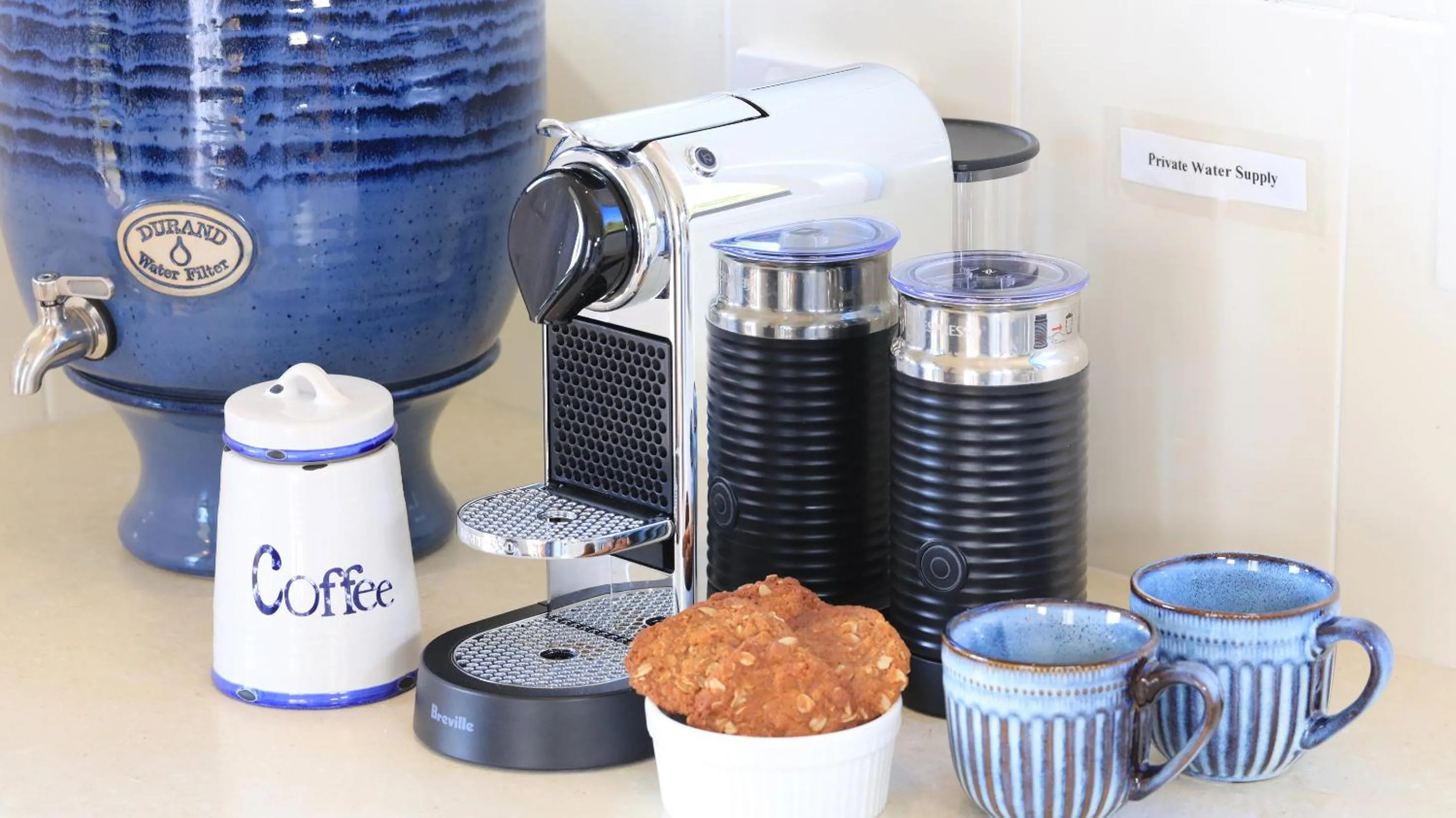 Coffee/tea facilities in Grace Cottages