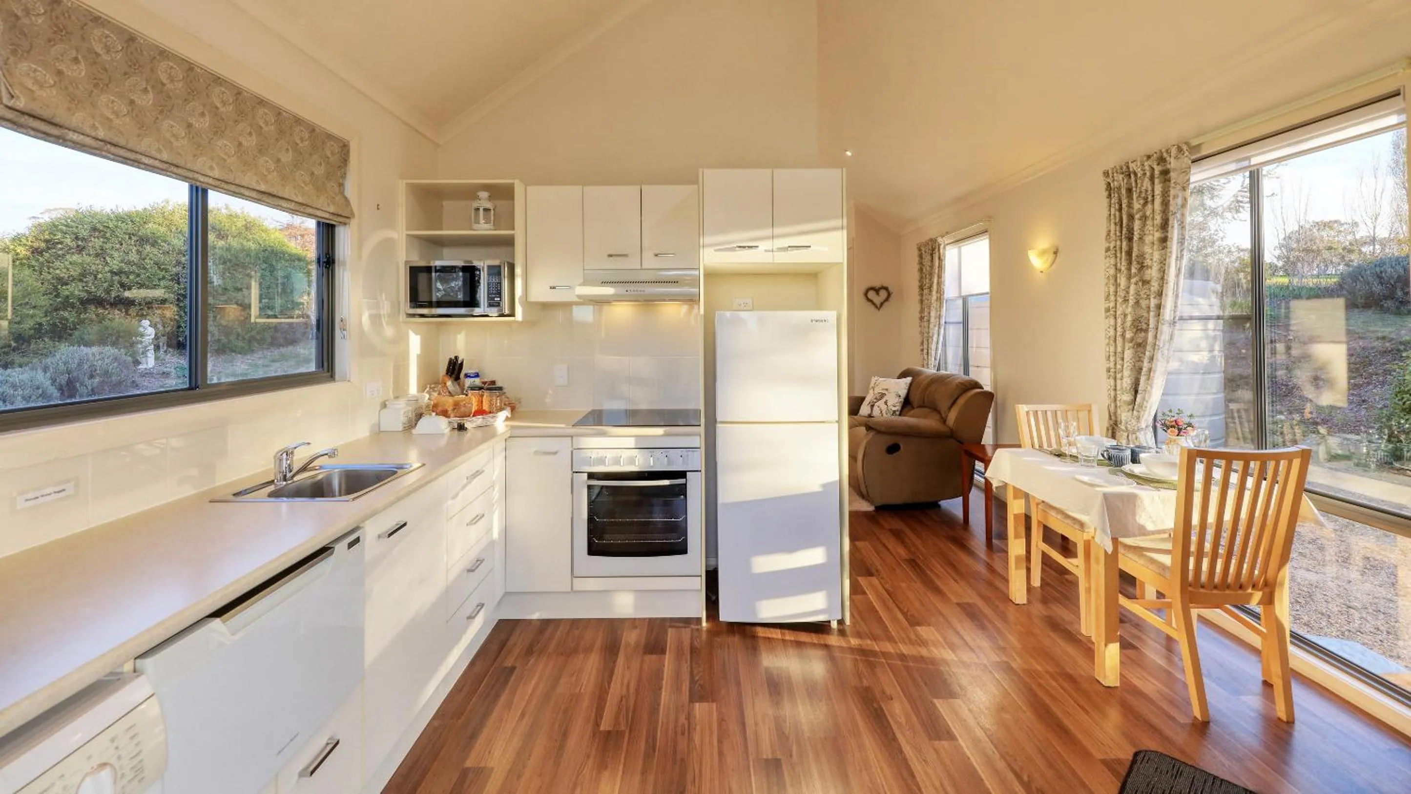 oven in Grace Cottages
