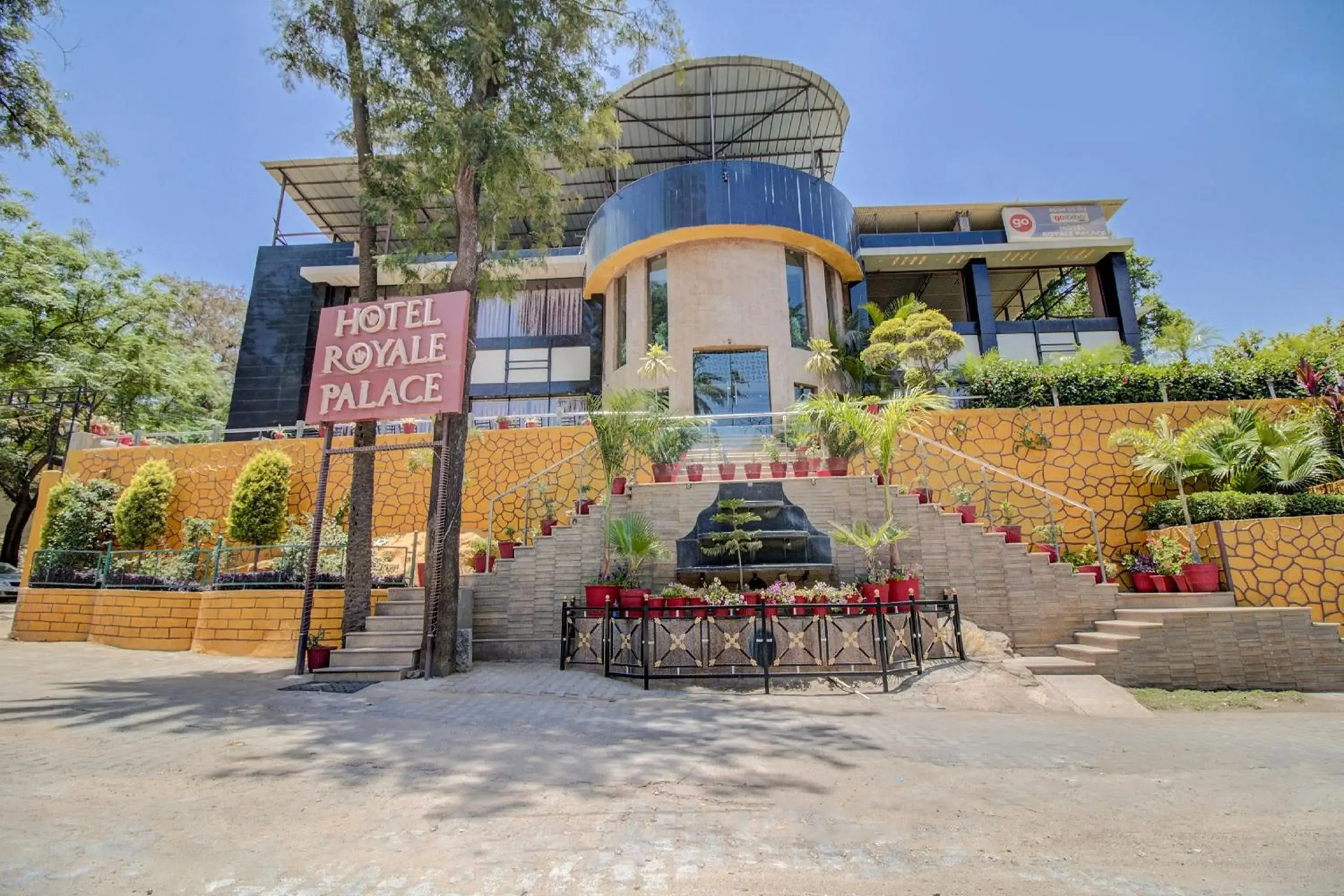 Property building in Hotel Royale Palace Property building in Hotel Royale Palace