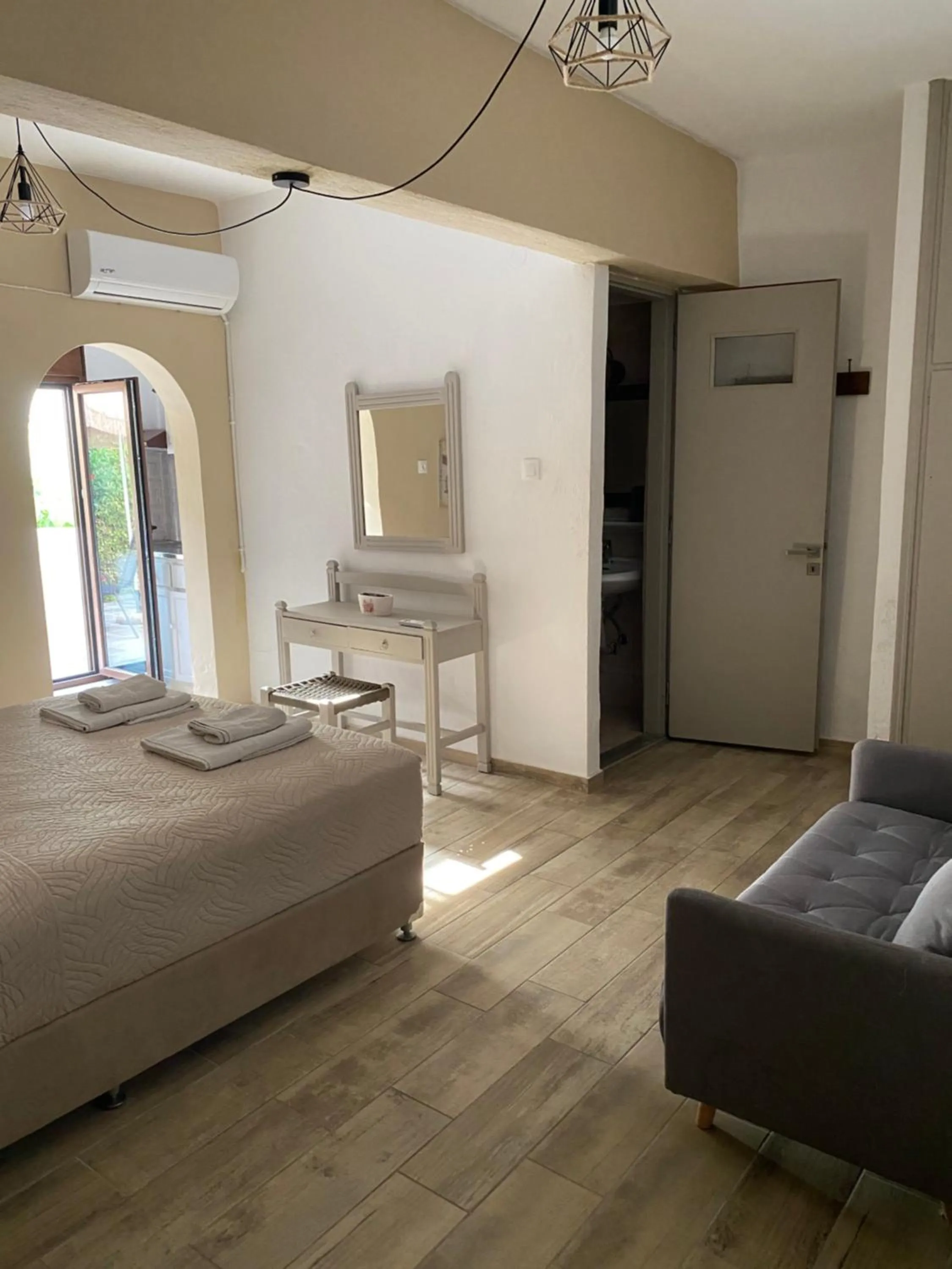 Photo of the whole room, Bed in Kasteli Studios & Apartments