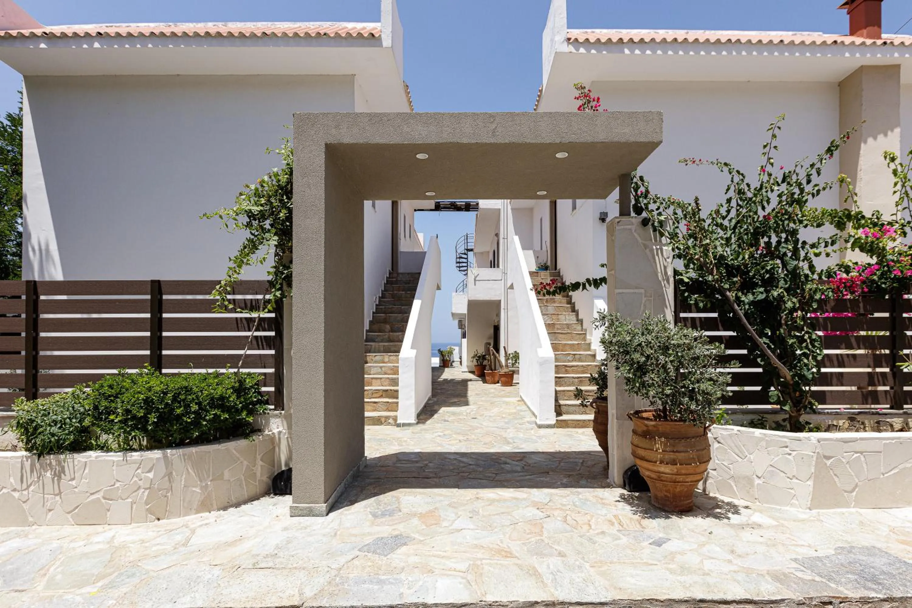 Facade/entrance in Kasteli Studios & Apartments