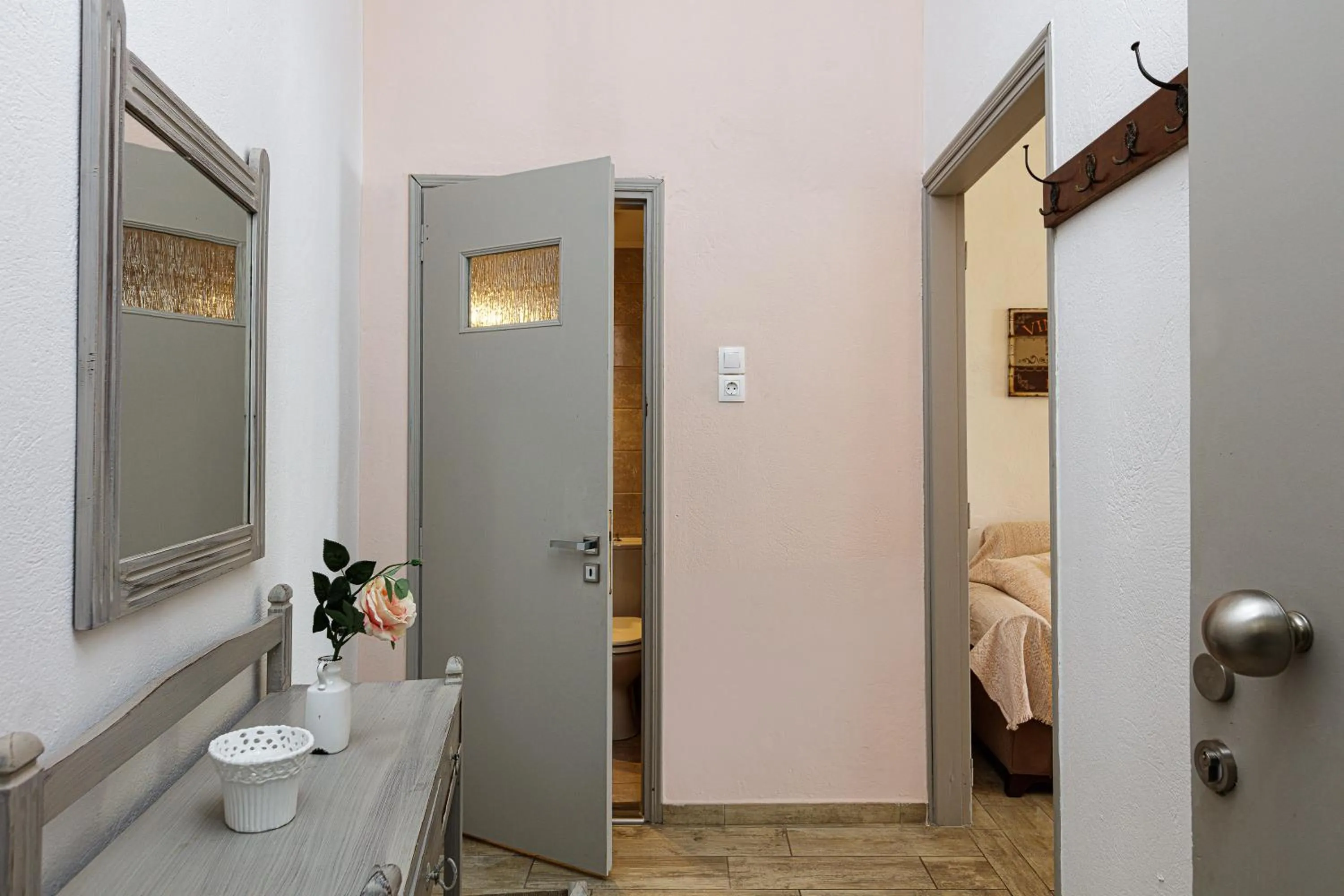 Bathroom, Bed in Kasteli Studios & Apartments