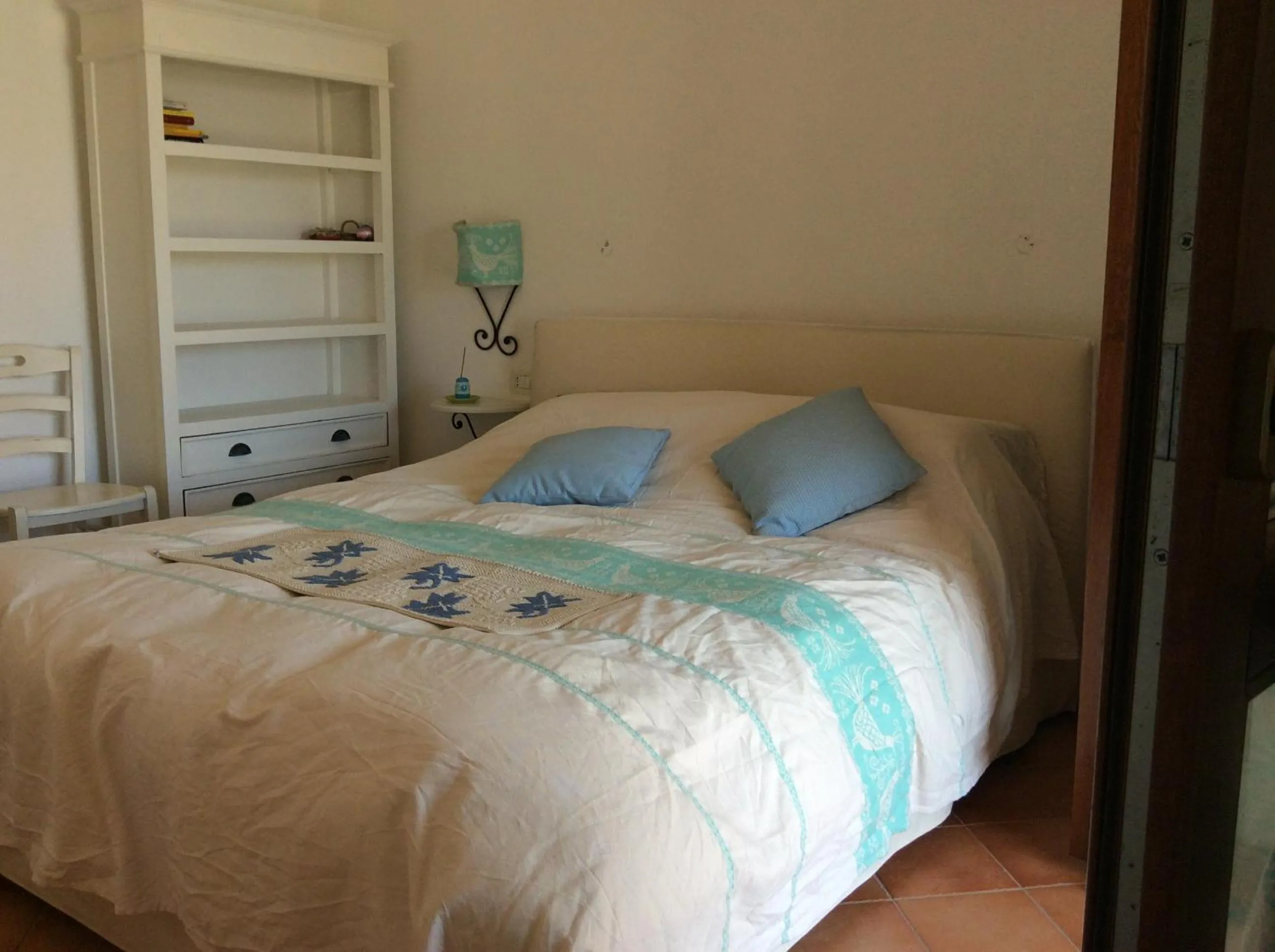 Bedroom, Bed in Sardinia Beach Apartments
