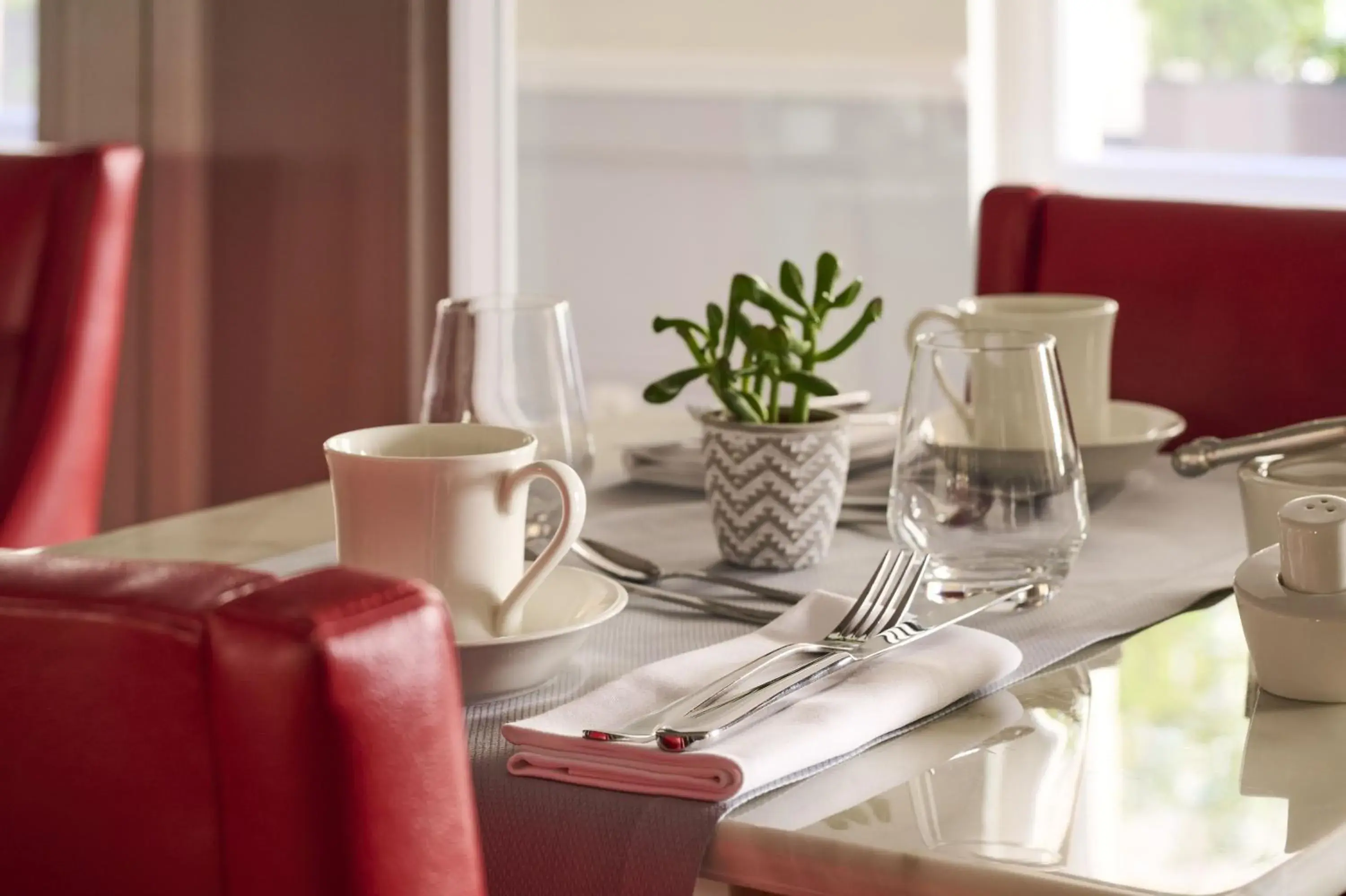 Restaurant/places to eat in Fraser Suites Le Claridge Champs-Elysées Restaurant/places to eat in Fraser Suites Le Claridge Champs-Elysées