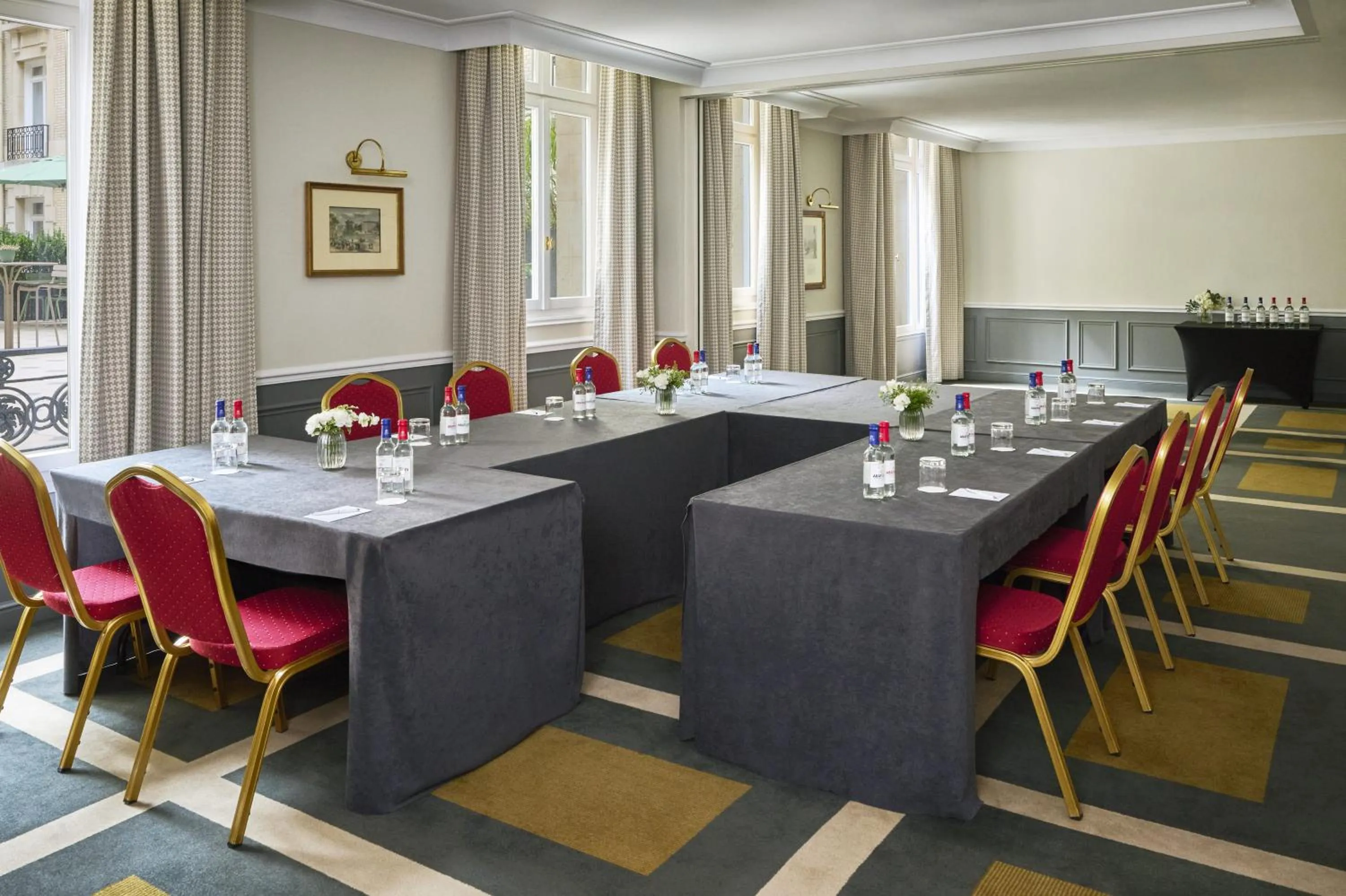 Meeting/conference room in Fraser Suites Le Claridge Champs-Elysées